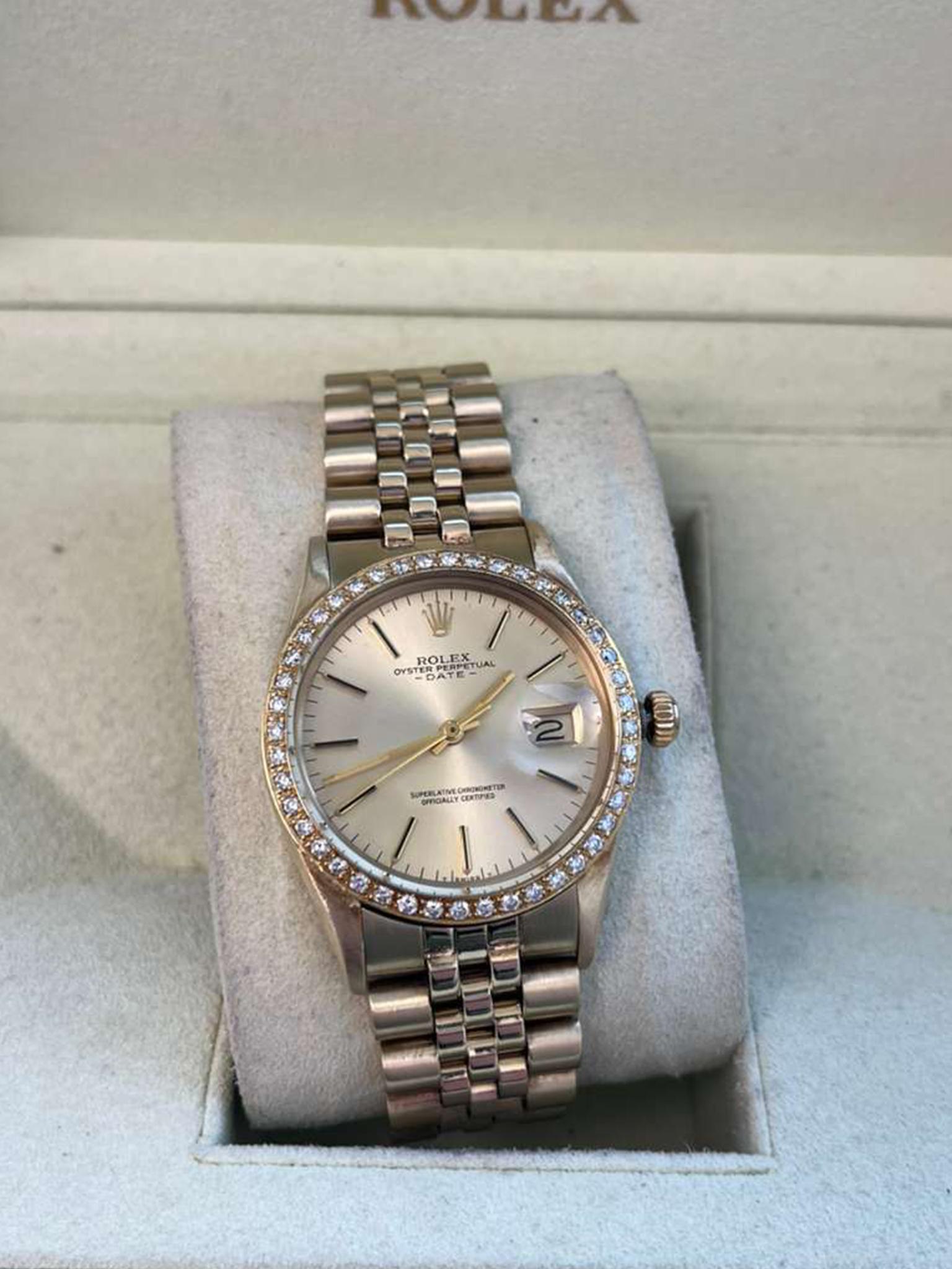 Rolex Oyster Perpetual Date Quadrante Champagne Lunetta di diamanti Orologio in oro giallo 15037 in vendita 1
