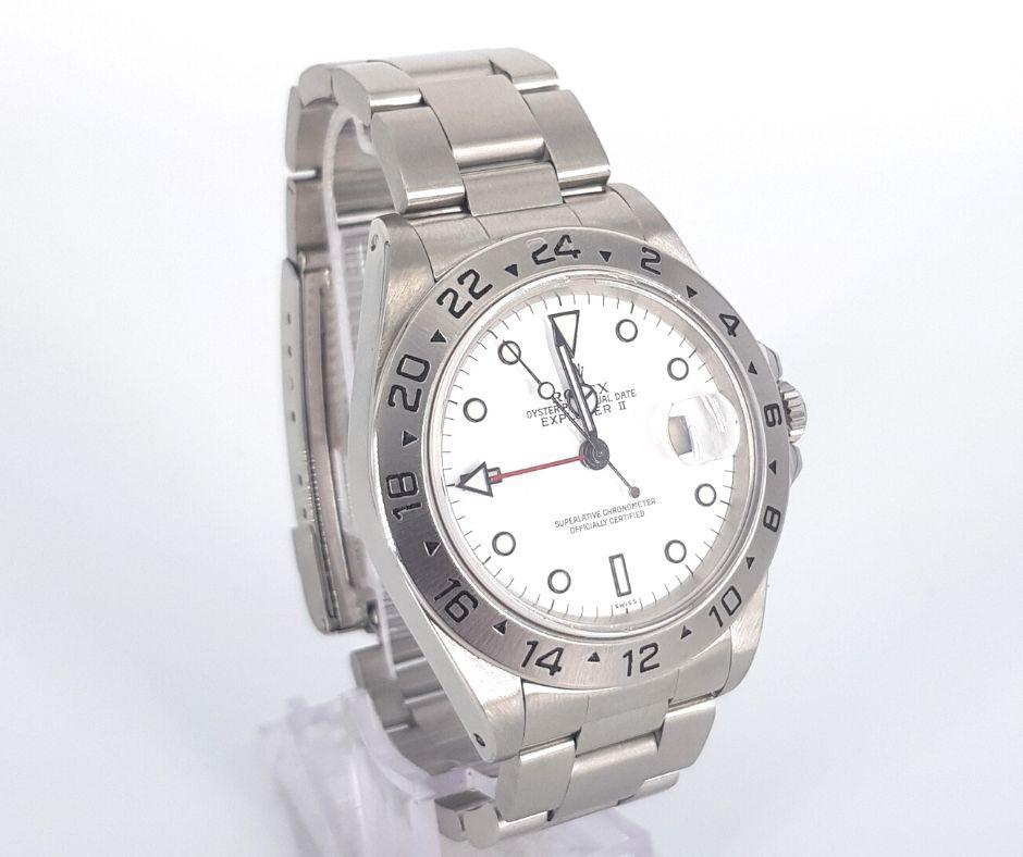Sturdy
GENDER:  Male
MOVEMENT: Automatic
CASE MATERIAL: Stainless Steel 
DIAL: 39mm
DIAL COLOUR: White
STRAP: 50mm
BRACELET MATERIAL: Stainless steel 
CONDITION: 8/10 
MODEL NUMBER:  16570
SERIAL NUMBER: E733692
YEAR: 2000’s
BOX – Yes
PAPERS – No
