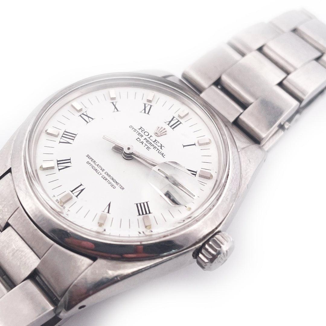 Rolex Oyster Perpetual Date Numeral Dial Wrist Watch In Good Condition For Sale In New York, NY