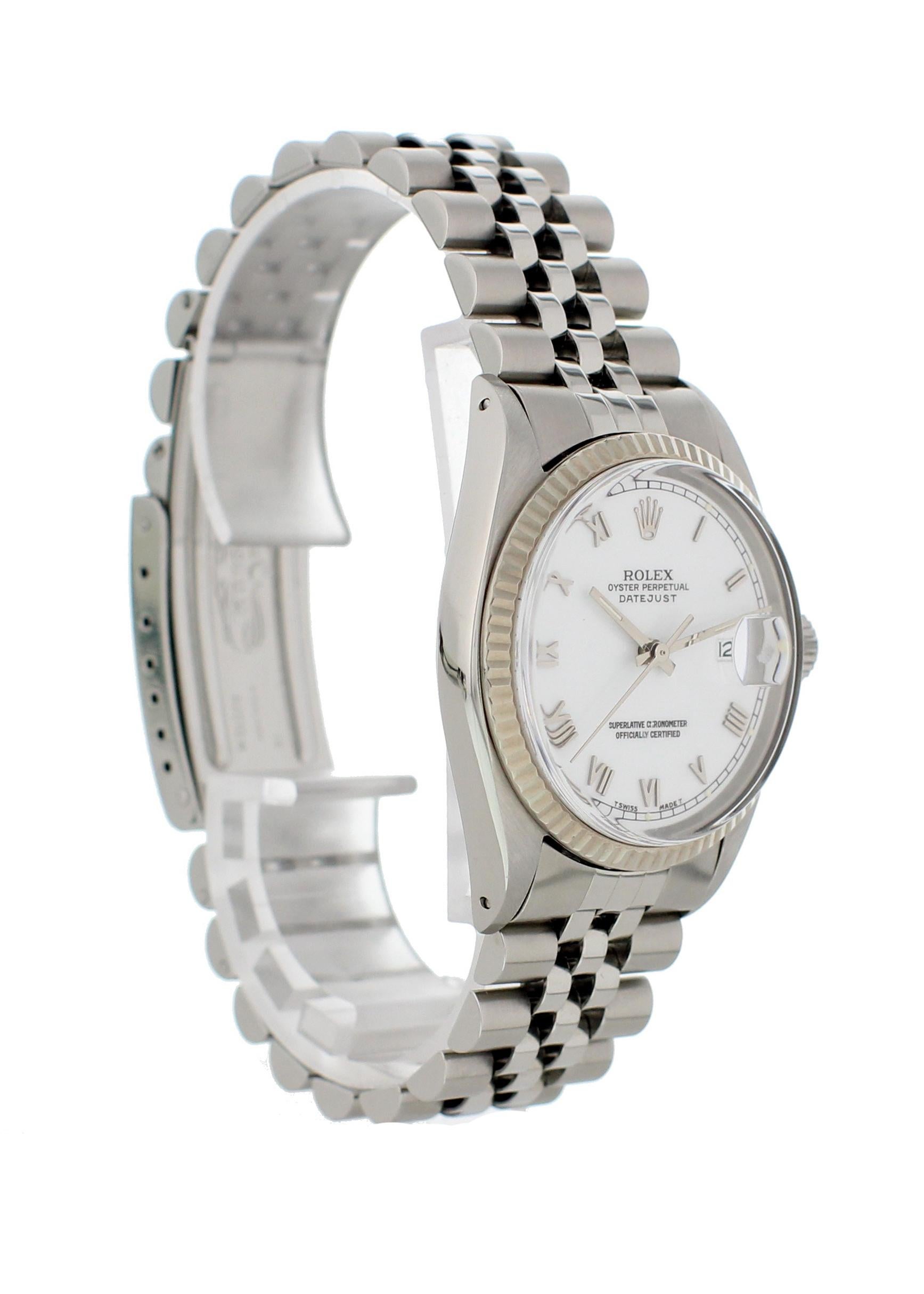 Rolex Oyster Perpetual Datejust 16014 Men's Watch with Papers In Excellent Condition For Sale In New York, NY