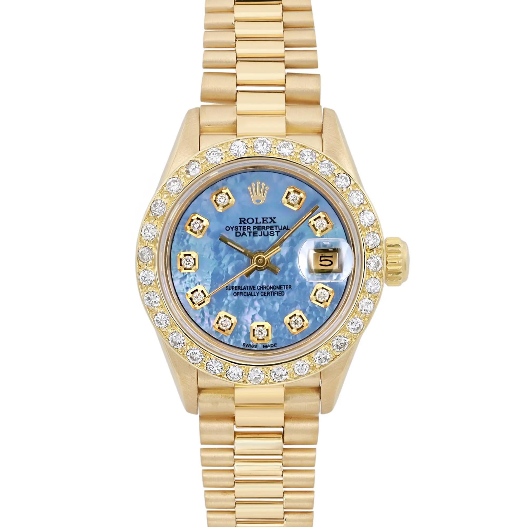 Seminuevo, buen estado. Esfera de diamantes azul MOP Custom. 

Información general

Marca: Rolex

Tipo: Reloj de pulsera

Departamento: Mujeres

Model No: Oyster Perpetual Datejust

Model No.: 69178

Año de fabricación: 1990

País/Región de