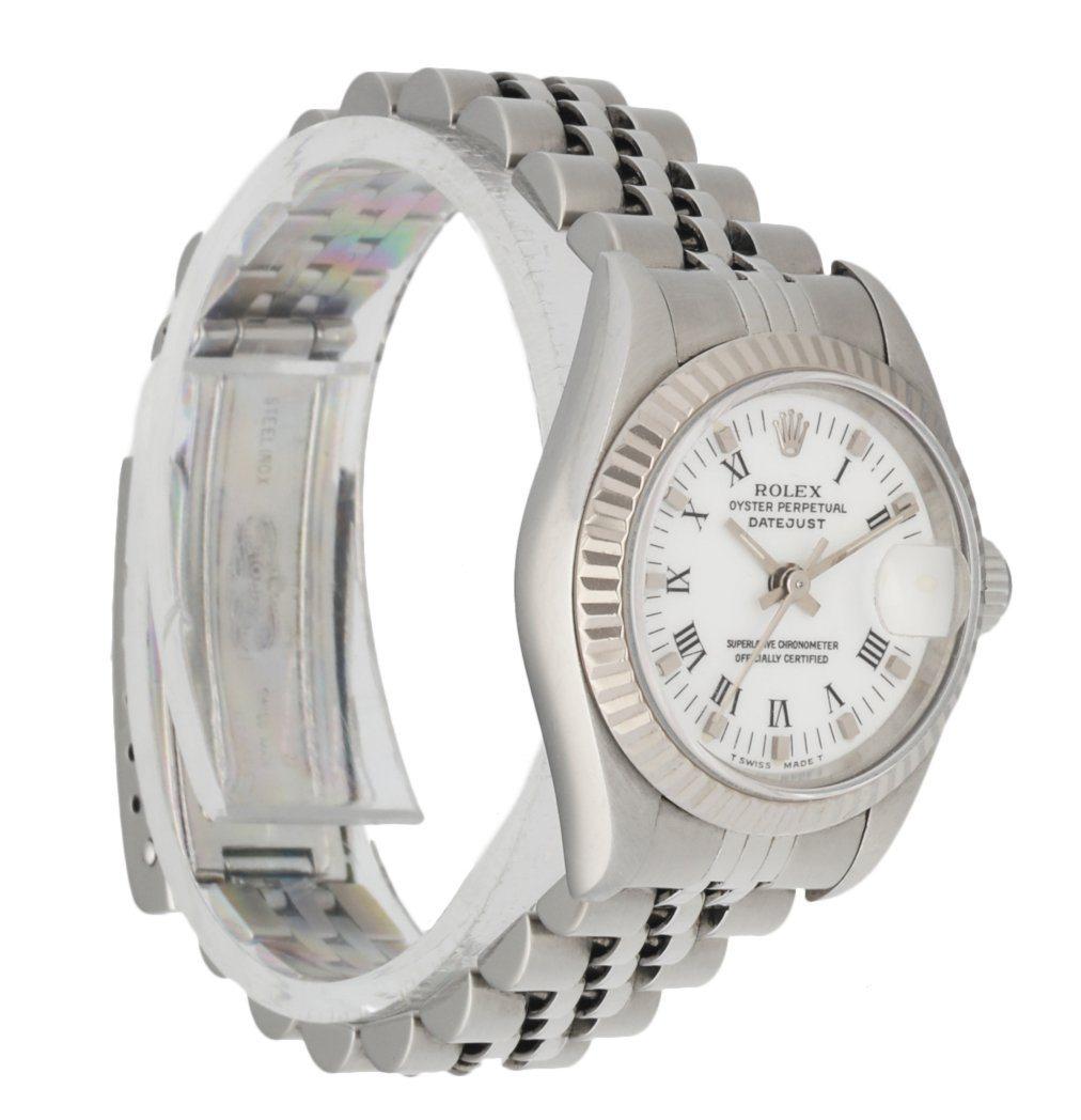 Rolex Oyster Perpetual Datejust 69174 Ladies Watch In Excellent Condition In Great Neck, NY