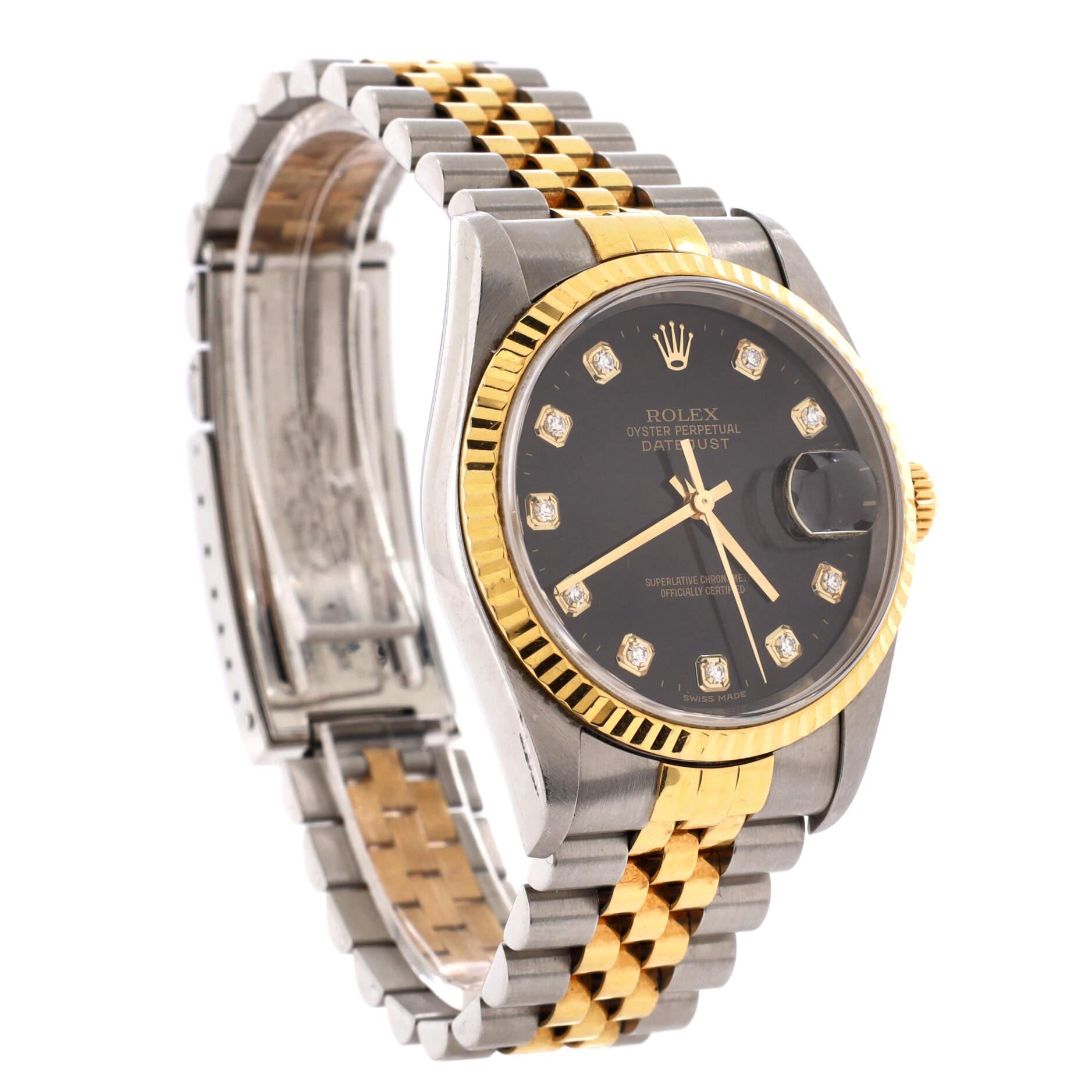 Condition: Good. Heavy scratches and wear throughout. Wear, dings, and scratches on case and bracelet.
Accessories: Box, Instruction Booklet
Measurements: Case Size/Width: 36mm, Watch Height: 12mm, Band Width: 20mm, Wrist circumference: