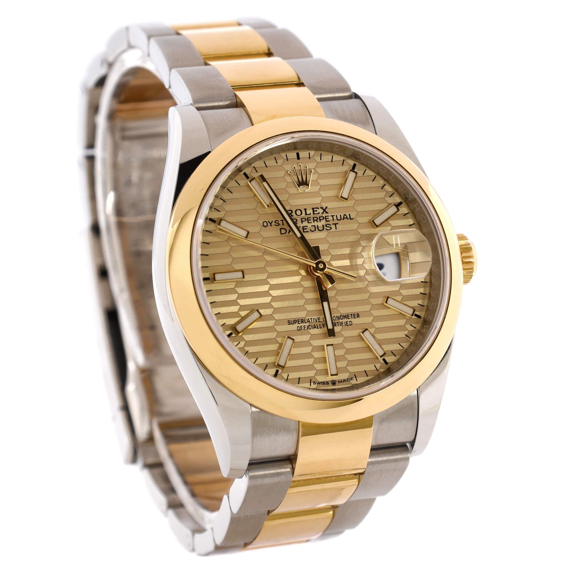 Rolex Oyster Perpetual Datejust Automatic Watch Stainless Steel and Yellow Gold In Good Condition For Sale In New York, NY