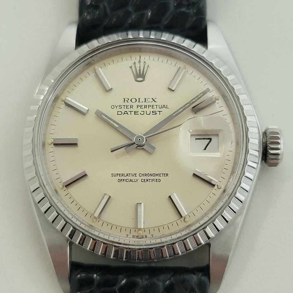 Iconic classic, Men's Rolex Oyster Perpetual Datejust Ref. 1603 automatic, c.1968, in excellent working condition. Verified authentic by a master watchmaker. Gorgeous Rolex signed white dial, applied silver baton index hour markers, silver minute
