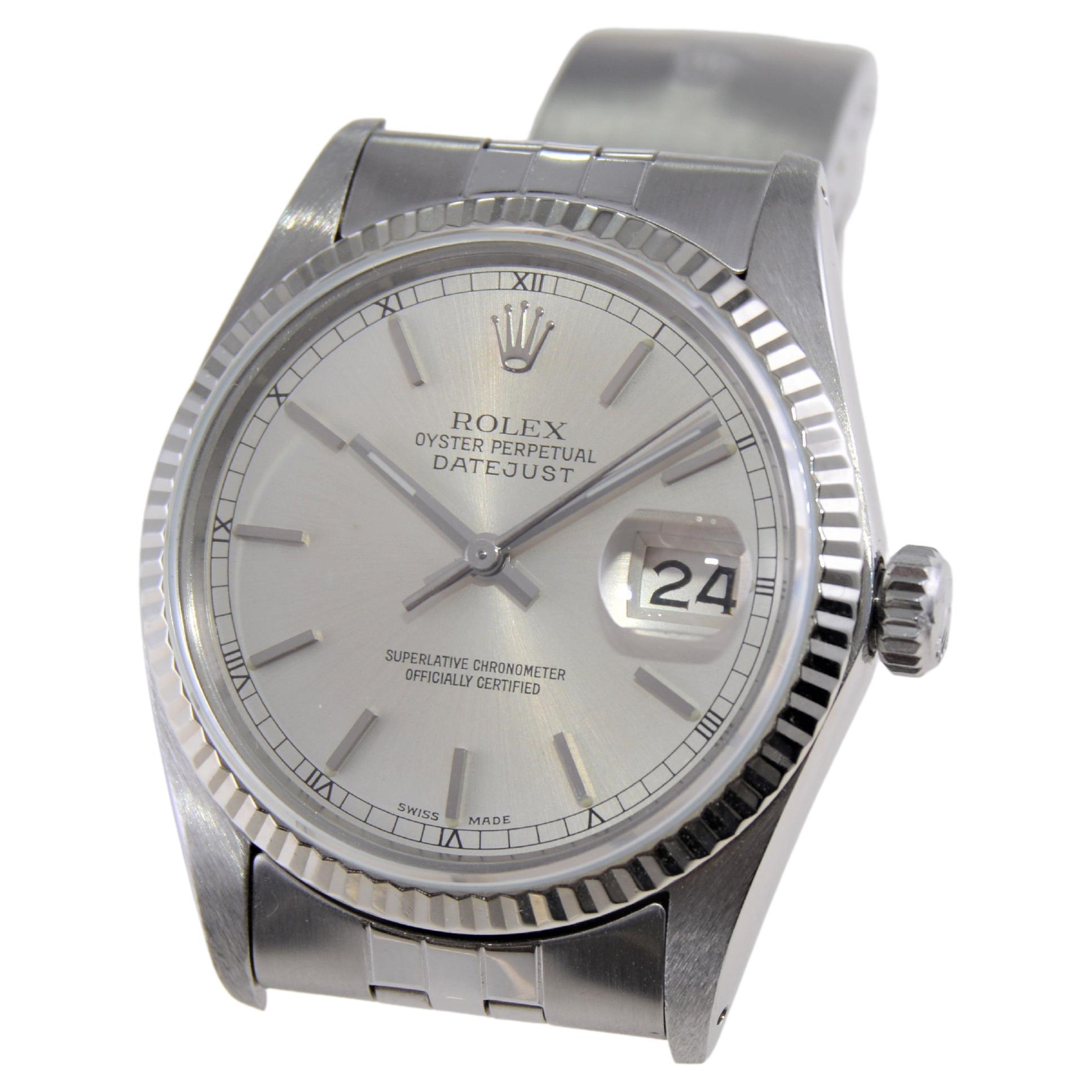 Rolex Oyster Perpetual Datejust With Rare Factory Original Silver Dial 1980's In Excellent Condition For Sale In Long Beach, CA