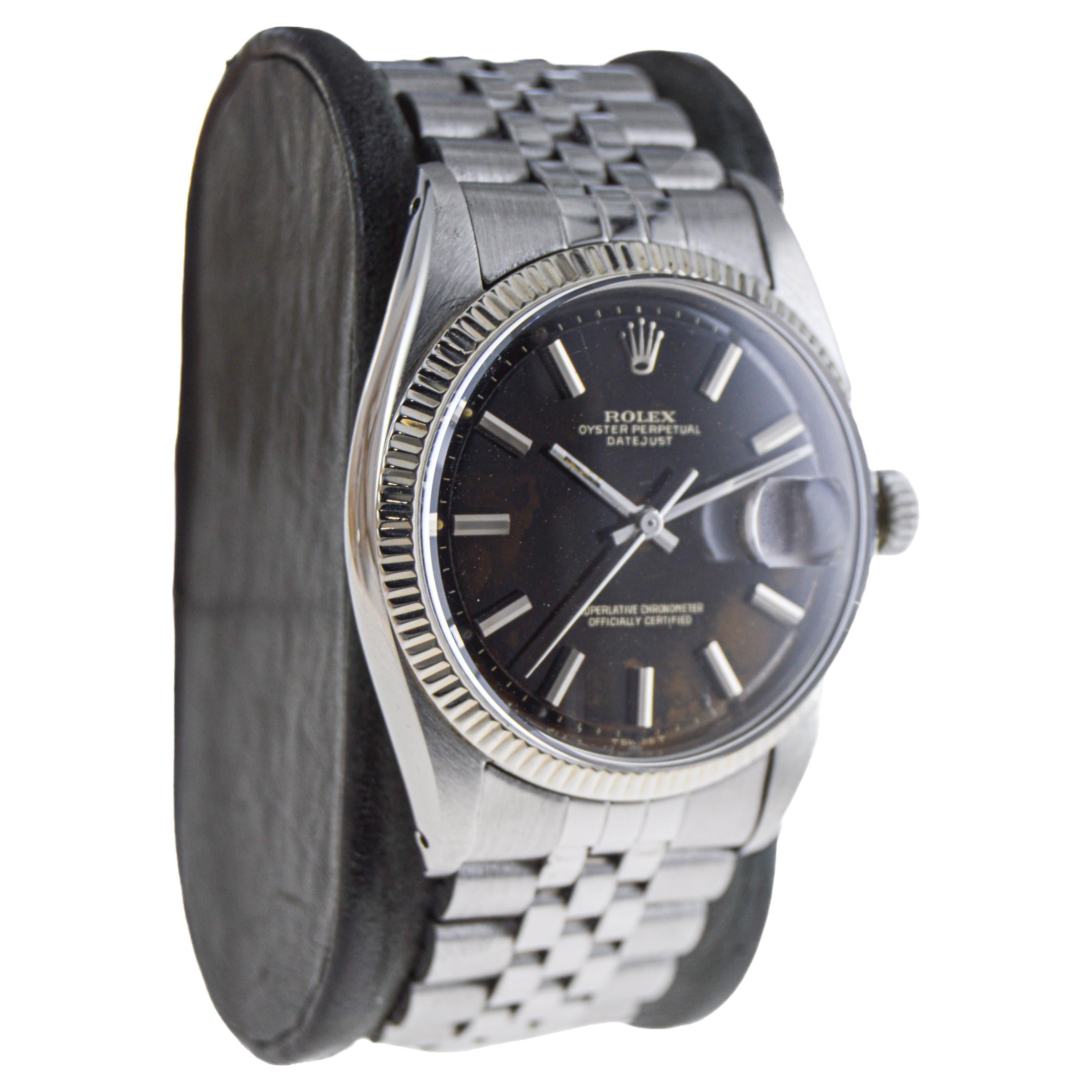 FACTORY / HOUSE: Rolex Watch Company
STYLE / REFERENCE: Oyster Perpetual Datejust / Reference 6605
METAL / MATERIAL: Stainless Steel
CIRCA / YEAR: 1958
DIMENSIONS / SIZE: Length 44mm X Diameter 36mm
MOVEMENT / CALIBER: Perpetual Winding / 25 Jewels