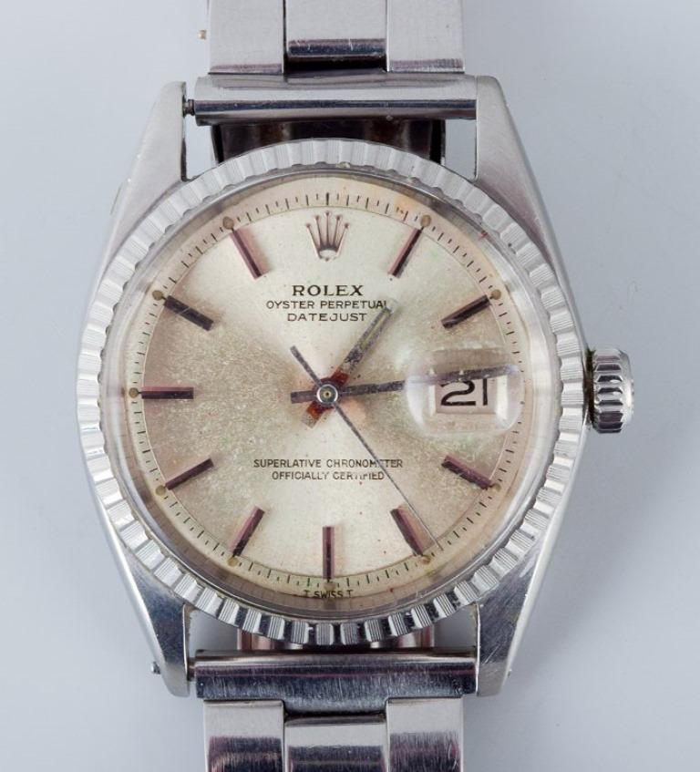 Rolex Oyster Perpetual Datejust avec bracelet en acier.
Depuis les années 1960.
En parfait état. 
La montre est en état de marche.
Diamètre du boîtier de la montre : 33 mm.

