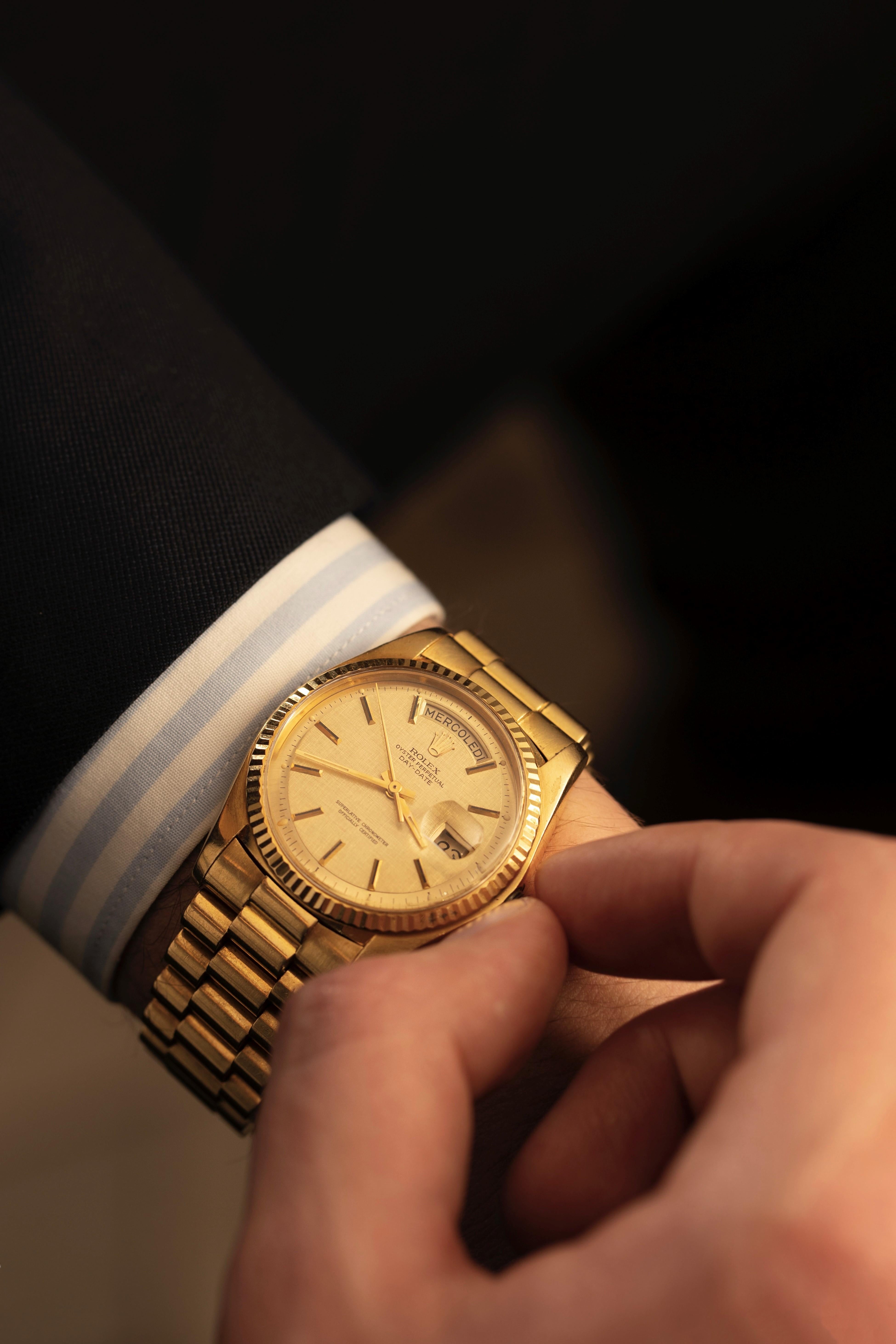 Rolex Oyster Perpetual Day Date in 18 Karat Yellow Gold with Gold Rolex Bracelet For Sale 1