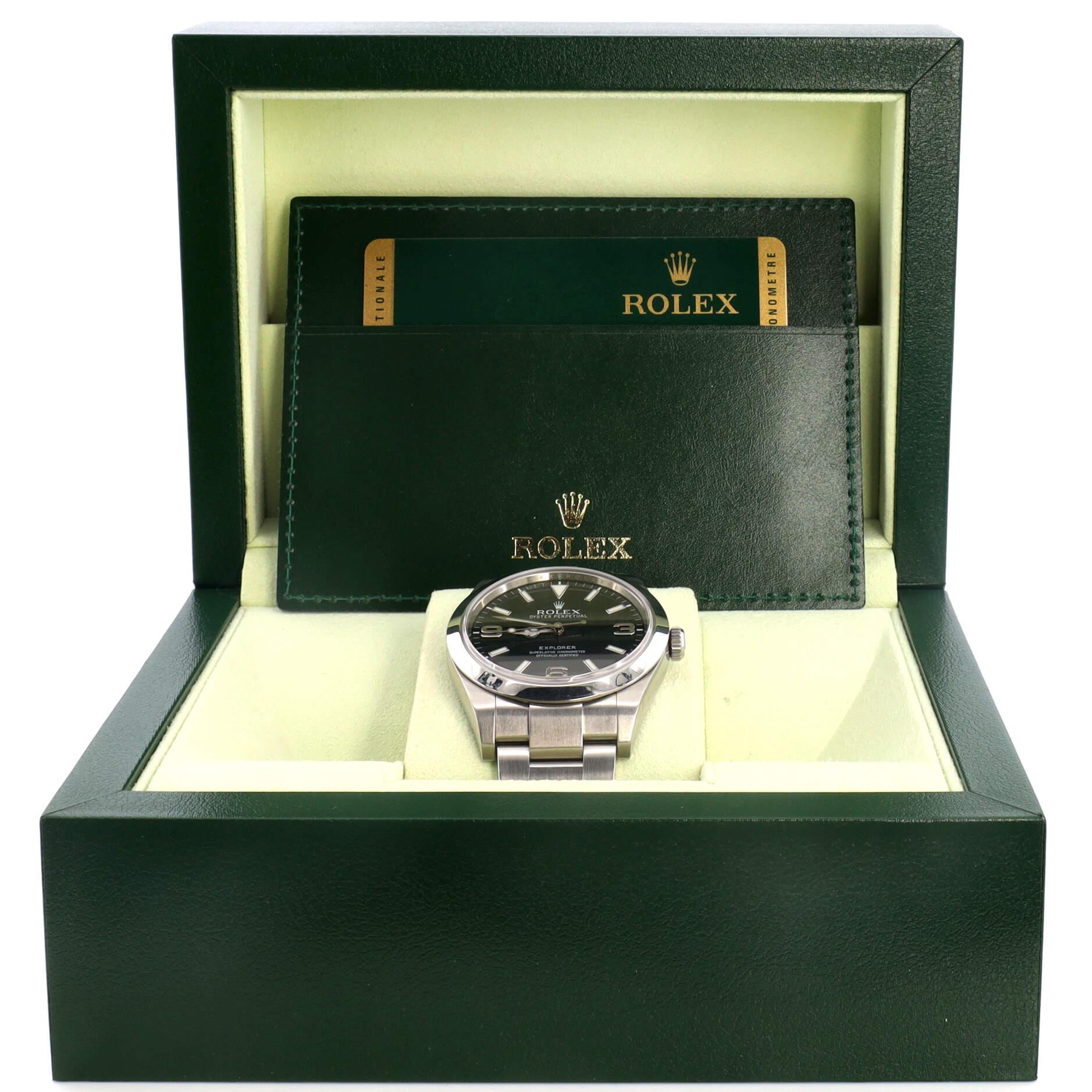 Condition: Great. Minor wear throughout case and bracelet.
Accessories: Instruction Booklet, Box, Warranty Card - Dated
Measurements: Case Size/Width: 39mm, Watch Height: 11mm, Band Width: 20mm, Wrist circumference: 5.75