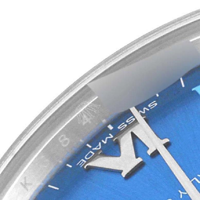 Rolex Oyster Perpetual Midsize 31 Blaues Zifferblatt Stahl Damenuhr 177200 Box Kartene im Zustand „Hervorragend“ in Atlanta, GA