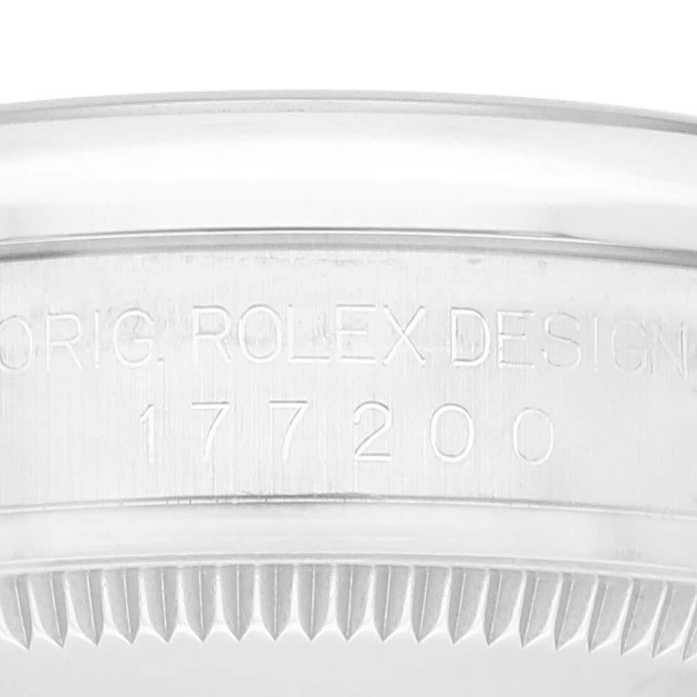 Rolex Oyster Perpetual Midsize 31 avec cadran bleu, montre pour femme 177200 en vente 3