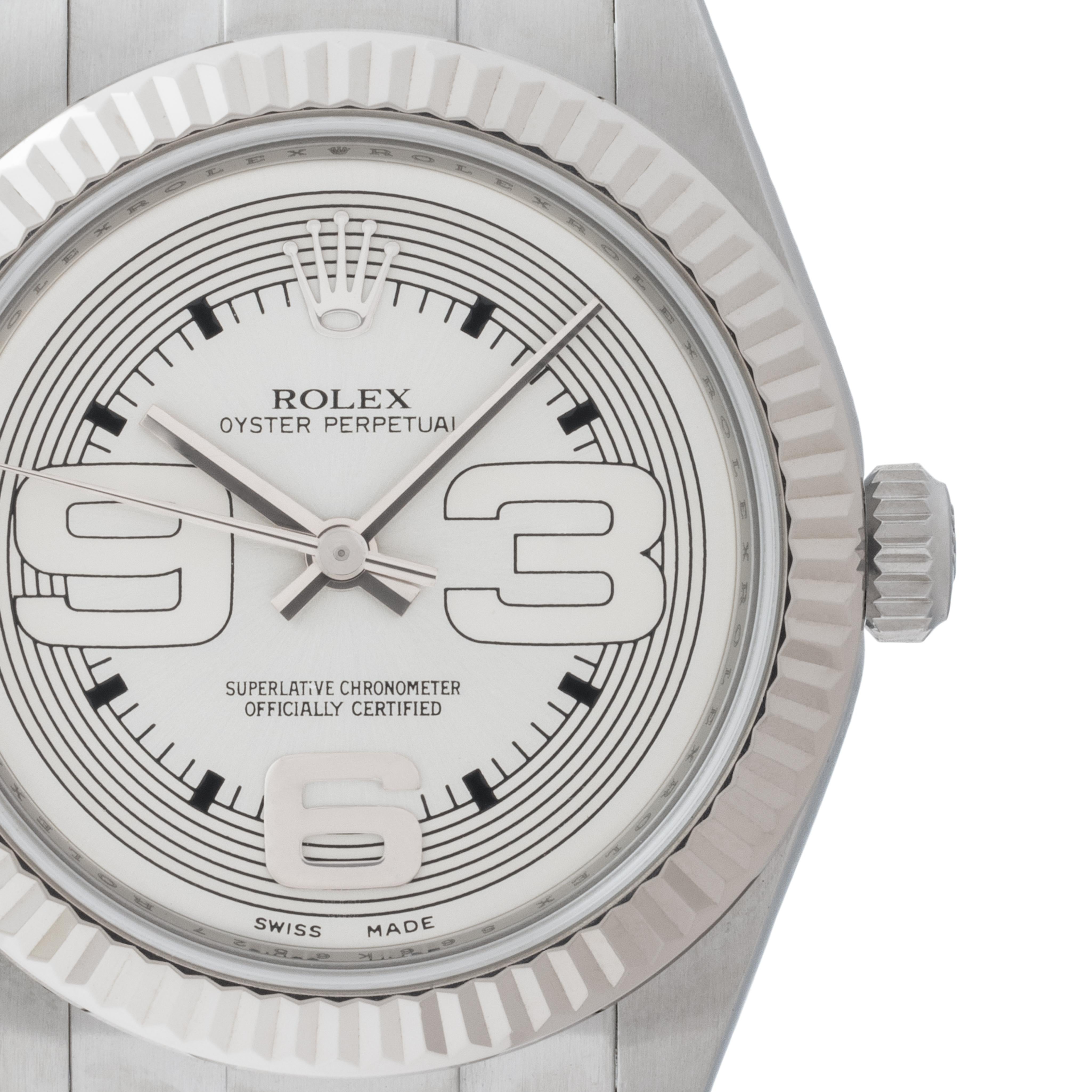 Rolex Oyster Perpetual Model 179234 Lunette en or blanc 18 carats et acier inoxydable Bon état - En vente à New York, NY