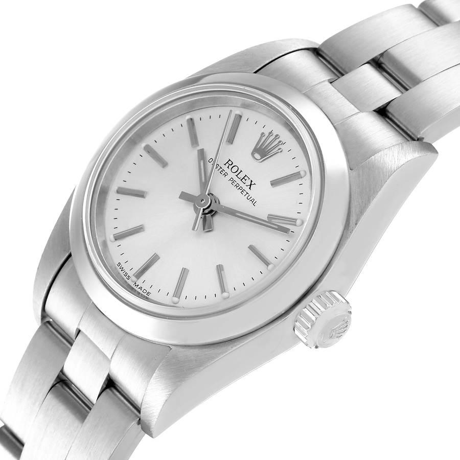 Rolex Oyster Perpetual Montre pour femme avec cadran en argent et cadran non date 76080 en vente 1