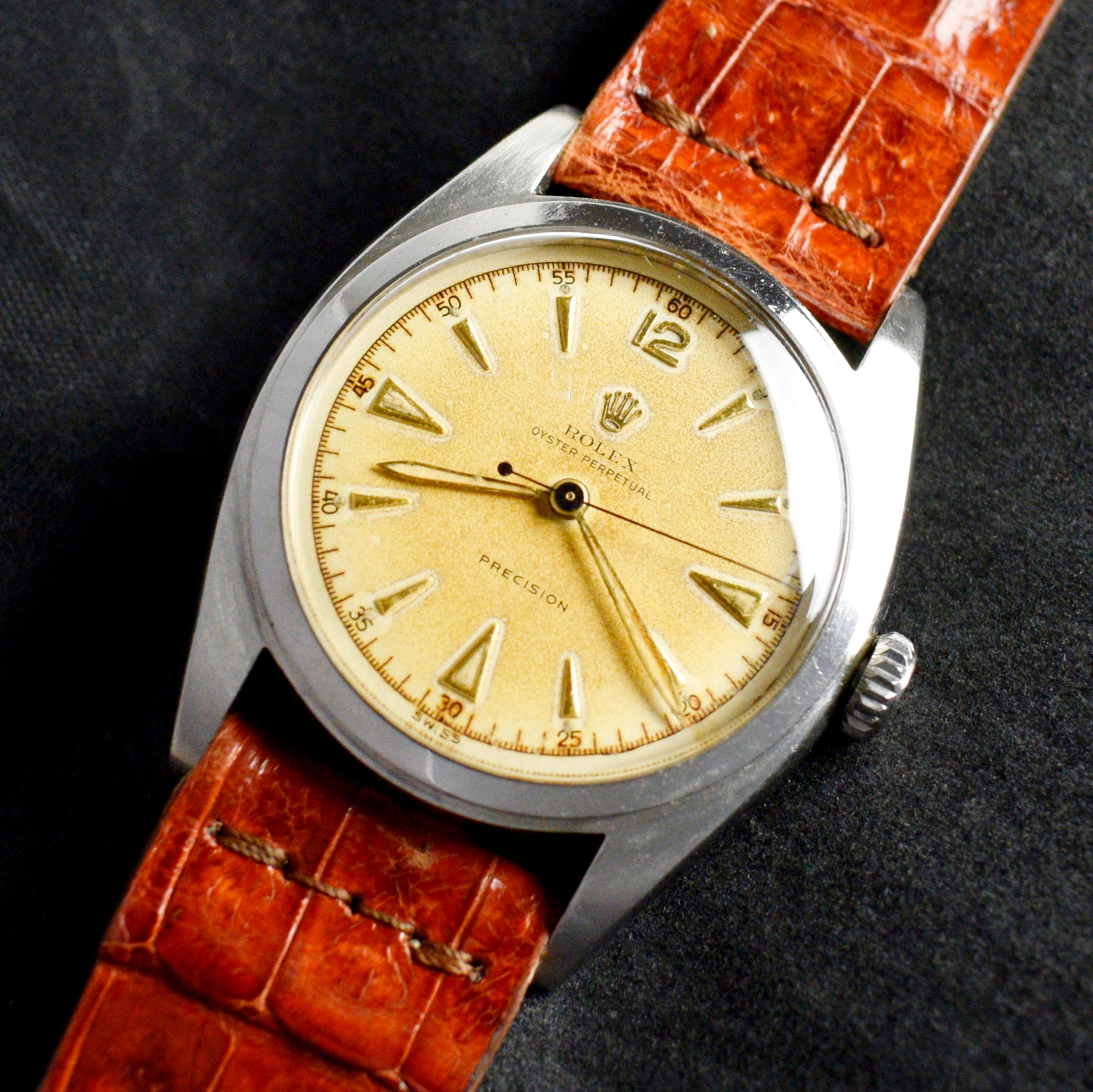 Brand: Vintage Rolex
Model: 6098
Year: 1952
Serial number: 72xxxx
Reference: OT1579

Case: 36mm diameter without crown; show sign of wear with slight polish from previous; inner case back stamped 6098

Dial: Aged Condition Creamy Dial with black