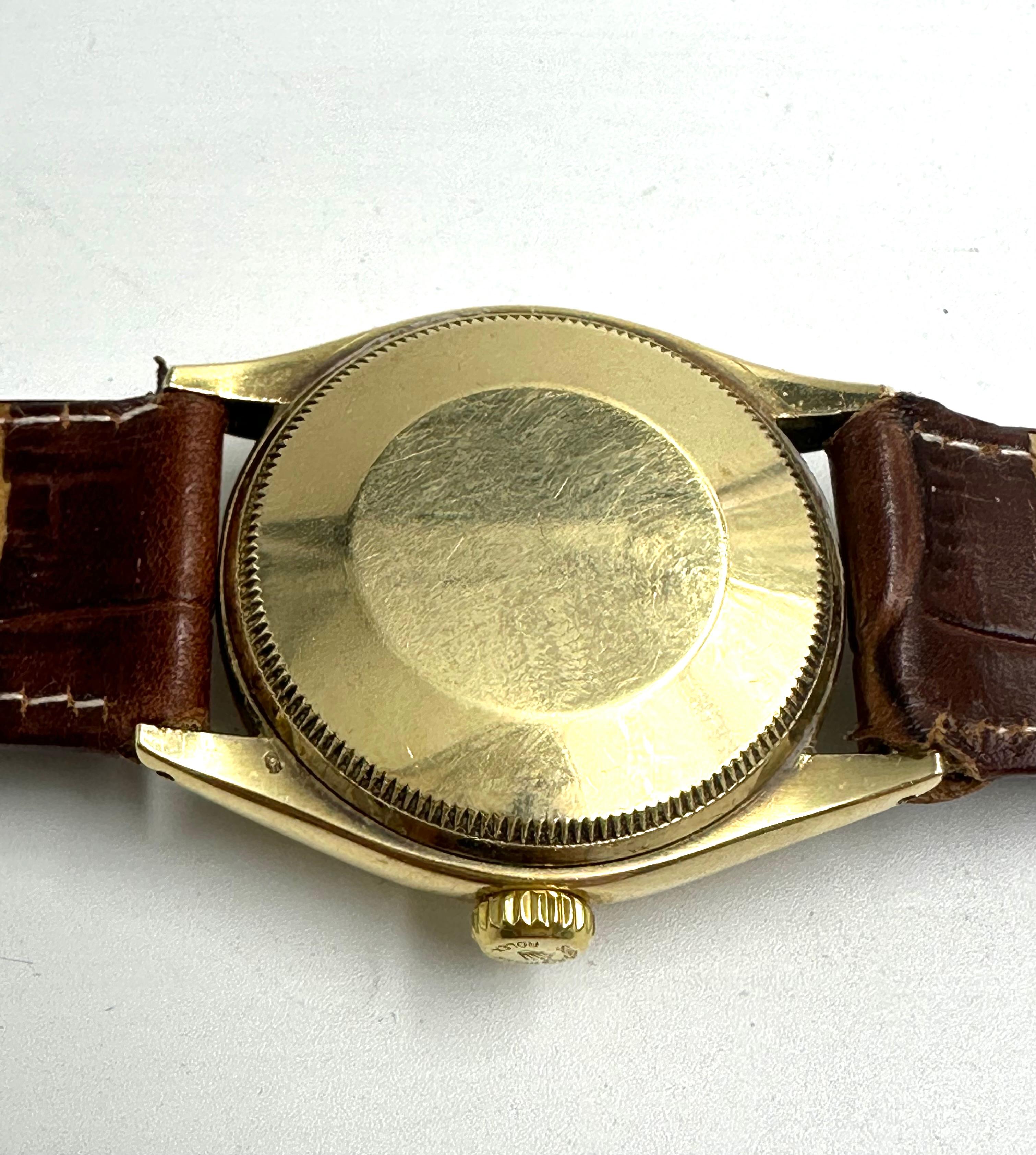 Rolex Oyster Perpetual, Ref 6084, 14K gold case In Excellent Condition For Sale In Sežana, SI