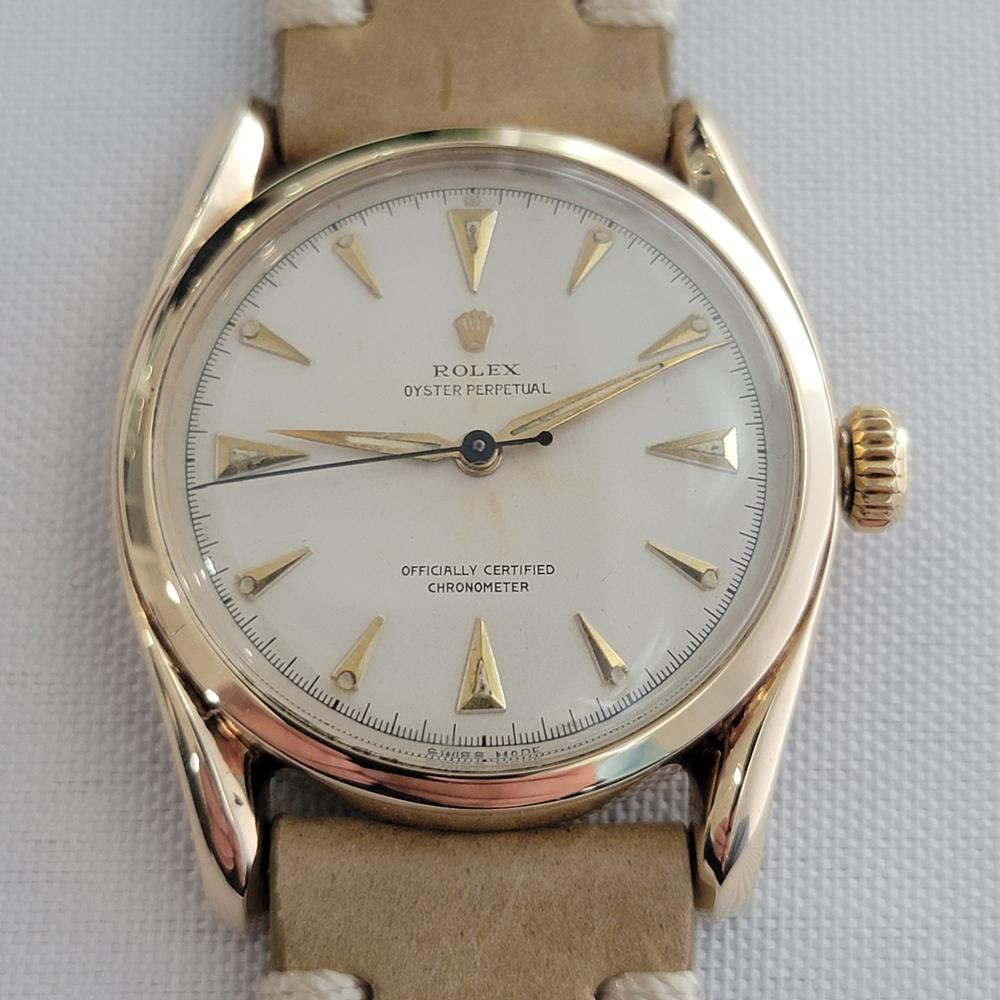 Tesoro intemporal, Rolex Oyster Perpetual 6094 automático de oro macizo de 14 quilates, semiburbuja, c.1952, en excelente estado de funcionamiento. Verificado auténtico por un maestro relojero. Preciosa esfera firmada por Rolex, marcadores horarios