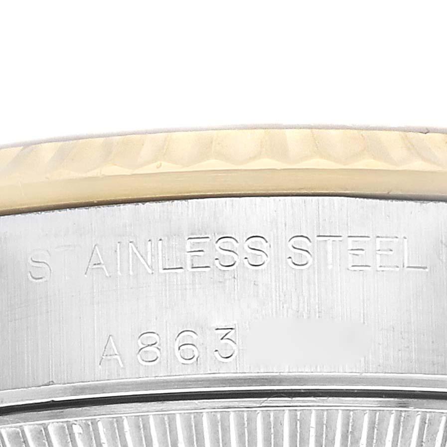 Rolex Oyster Perpetual Schiefer Zifferblatt Stahl Gelbgold Damenuhr 76193 Box Papier. Offiziell zertifiziertes Chronometerwerk mit automatischem Aufzug. Austerngehäuse aus Edelstahl mit einem Durchmesser von 24.0 mm. Rolex Logo auf einer Krone aus