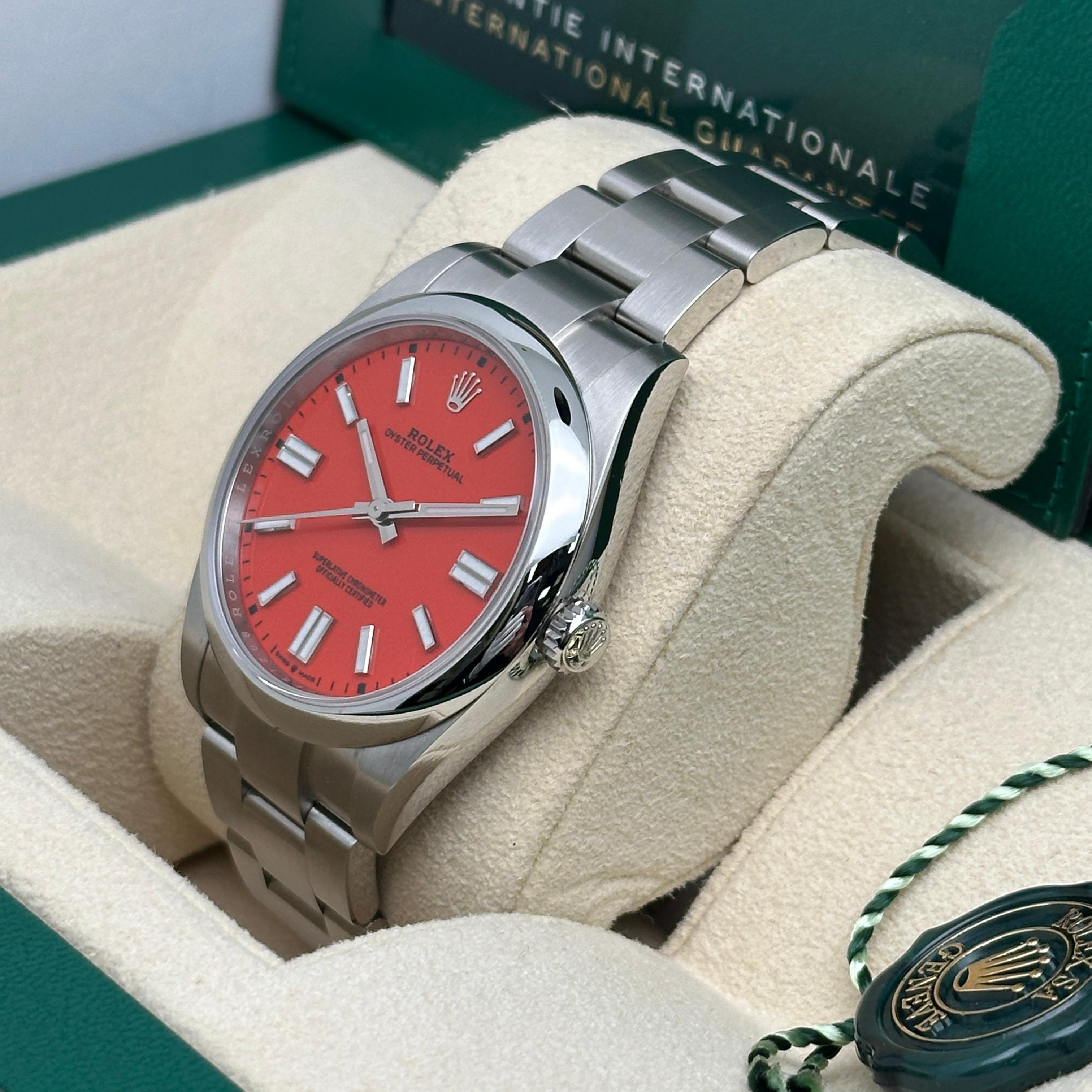 Rolex Oyster Perpetual Steel Coral Red Dial Automatic Montre pour hommes 124300 non portée en vente 6