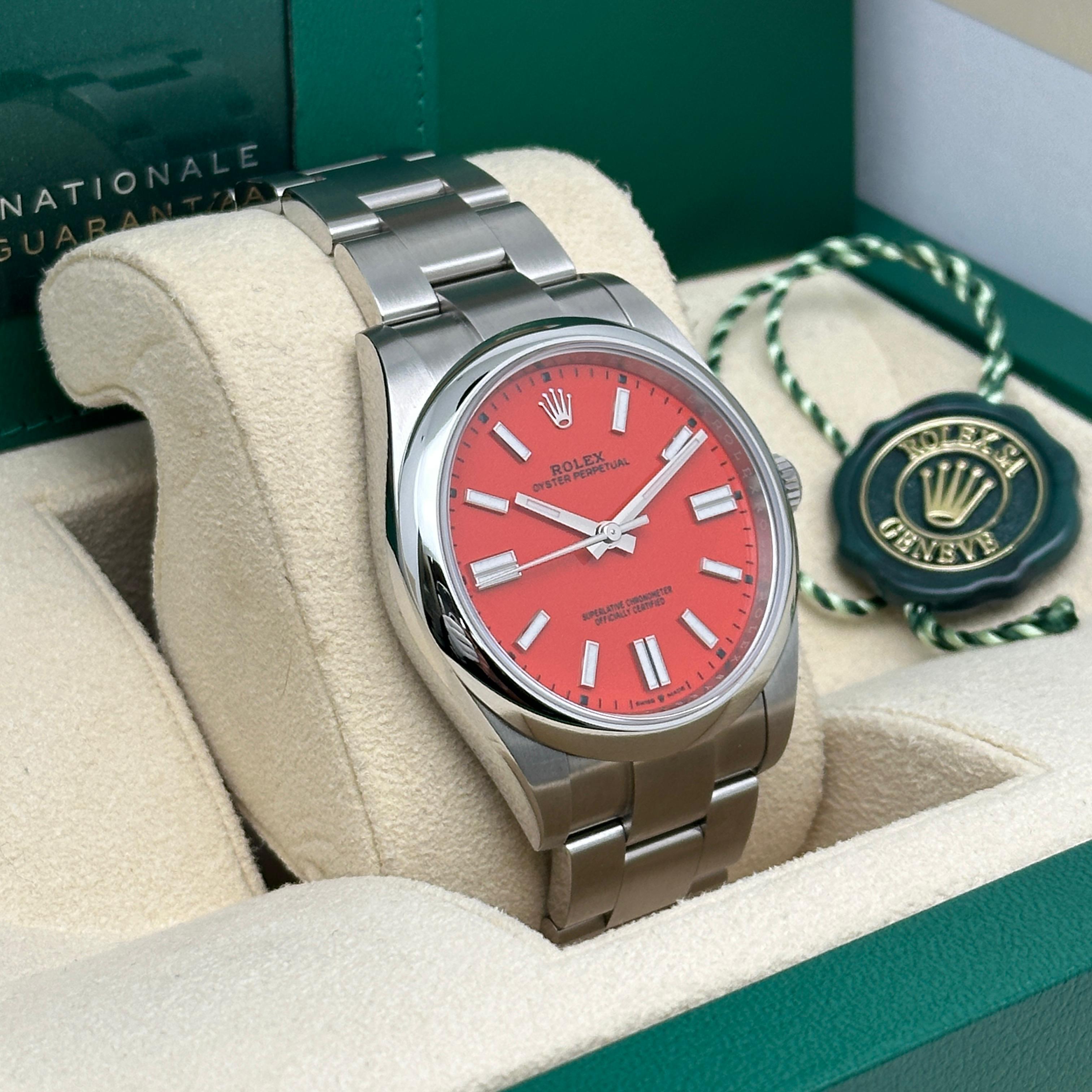 Rolex Oyster Perpetual Steel Coral Red Dial Automatic Montre pour hommes 124300 non portée en vente 7
