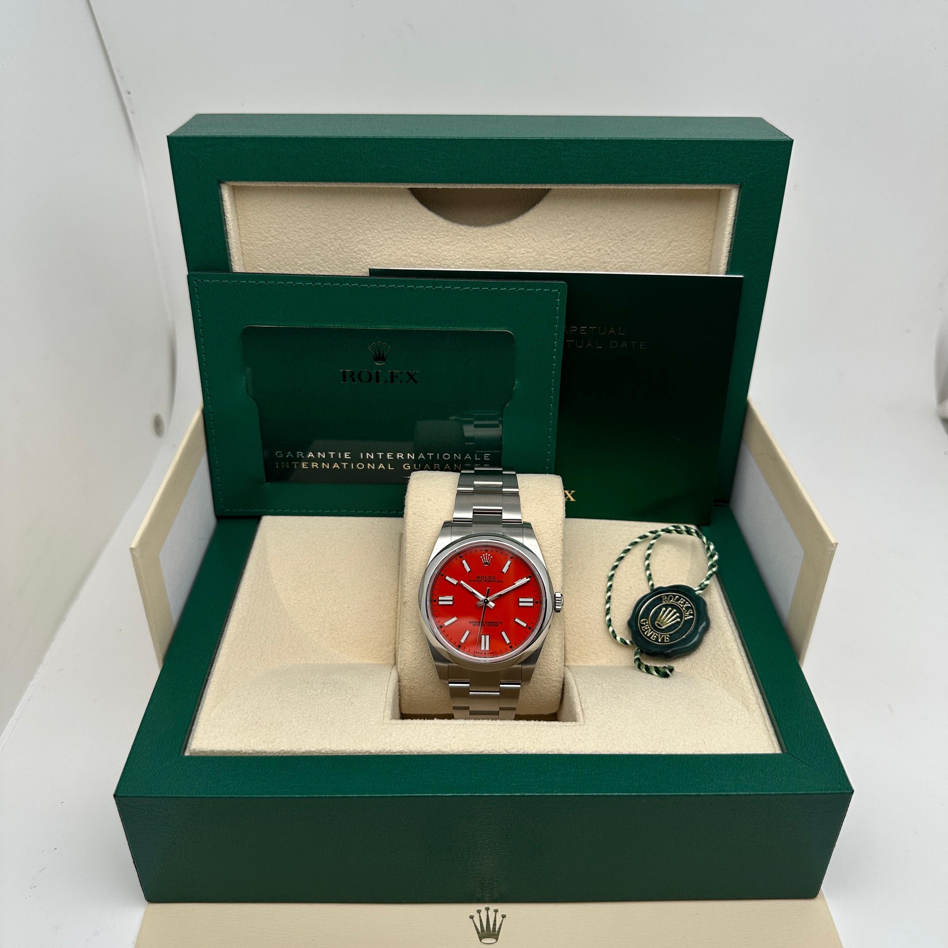 Rolex Oyster Perpetual Steel Coral Red Dial Automatic Montre pour hommes 124300 non portée en vente 9