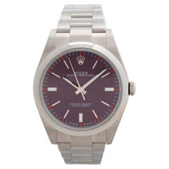 Montre-bracelet Oyster Perpetual de Rolex Réf 114300, cadran « Red Grape », discontinué