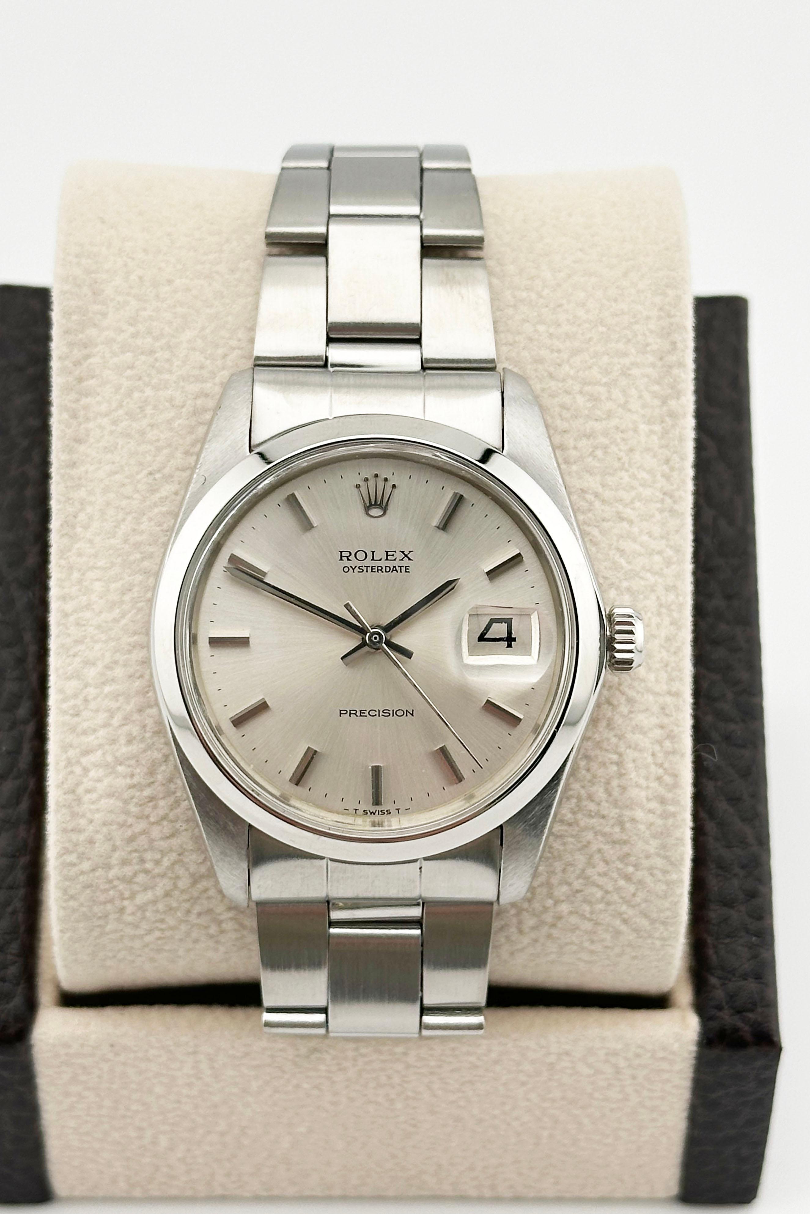 Style Number: 6694


Serial: 3307***


Year: 1973


Model: Rolex Oysterdate Precision 


Case Material: Stainless Steel 


Band: Stainless Steel 


Bezel: Stainless Steel 

Dial: Silver Dial 


Face: Sapphire Crystal 


Case Size: