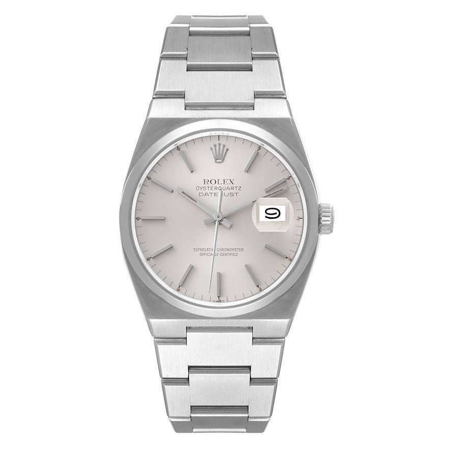 Rolex Oysterquartz Datejust Silver Dial Steel Mens Watch 17000. Quartz movement. Stainless steel oyster case 36 mm in diameter. Rolex logo on a crown. Stainless steel smooth domed bezel. Scratch resistant sapphire crystal with cyclops magnifier.