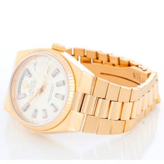 Rolex Oysterquartz Day-Date Men's 18K Gold President Watch 19018