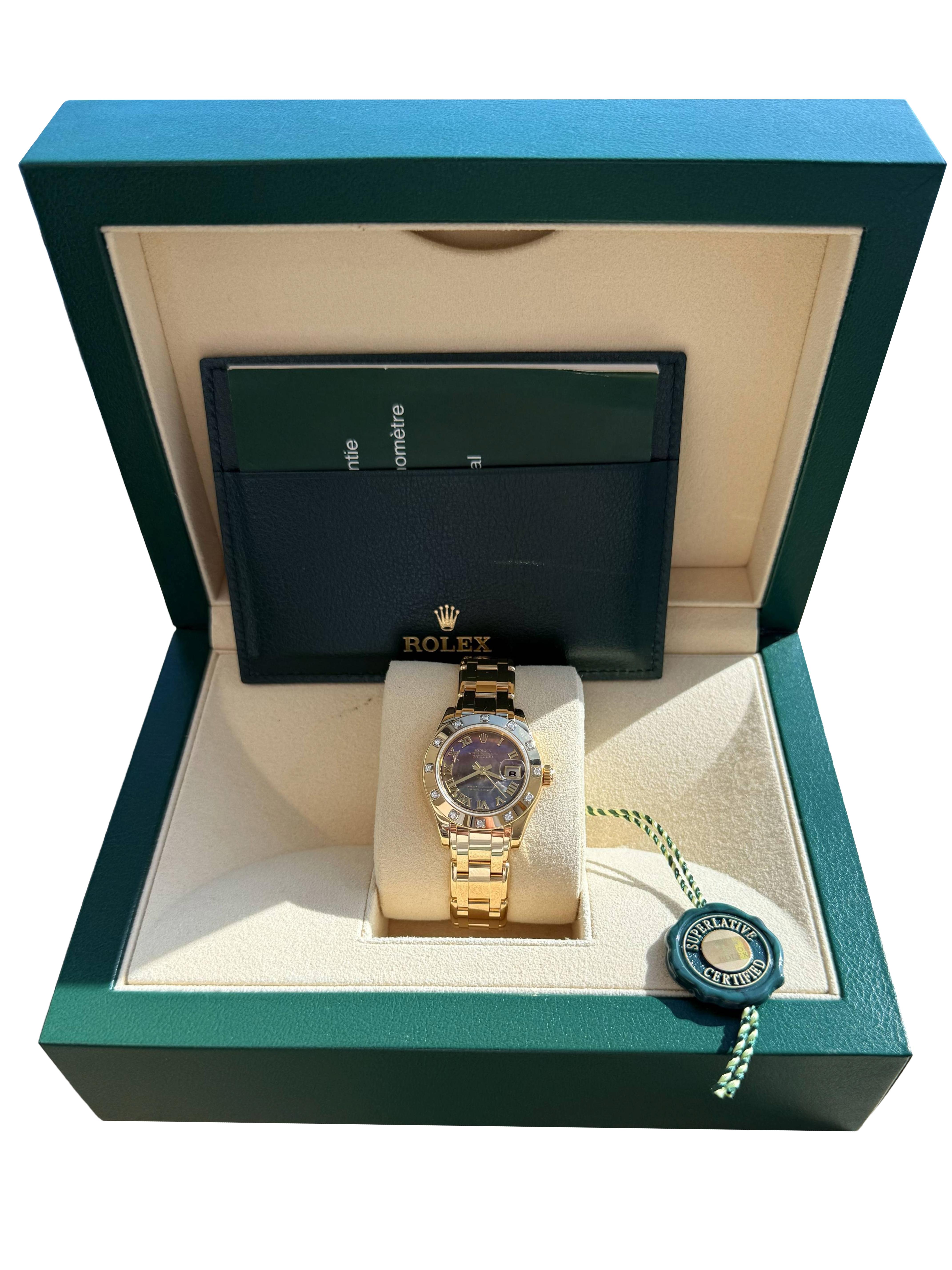 Reloj Rolex Pearlmaster Oro Amarillo MOP Diamante 80318 para señora. Caja oyster de oro amarillo de 18 quilates de 29 mm de diámetro. Logotipo de Rolex en una corona. Bisel de diamantes original de la fábrica Rolex. Cristal de zafiro resistente a