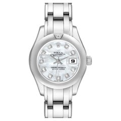 Rolex Pearlmaster Montre pour femme en or blanc avec cadran MOP et diamants 69329