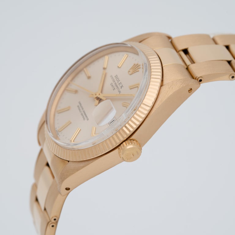 Modern Rolex Perpetual Date 18k Yellow Gold Model 1503 c. 1980 For Sale