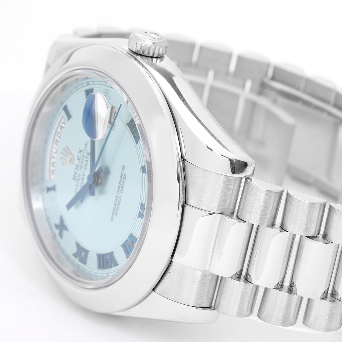 Rolex Day-Date II President Men's Platinum Watch Glacier Blue Dial with Roman Numerals 218206

Rolex Day-Date II President Men's Platinum Watch Glacier Blue Dial with Roman Numerals 218206 -  Automatic winding with day and date; 31 jewels; sapphire
