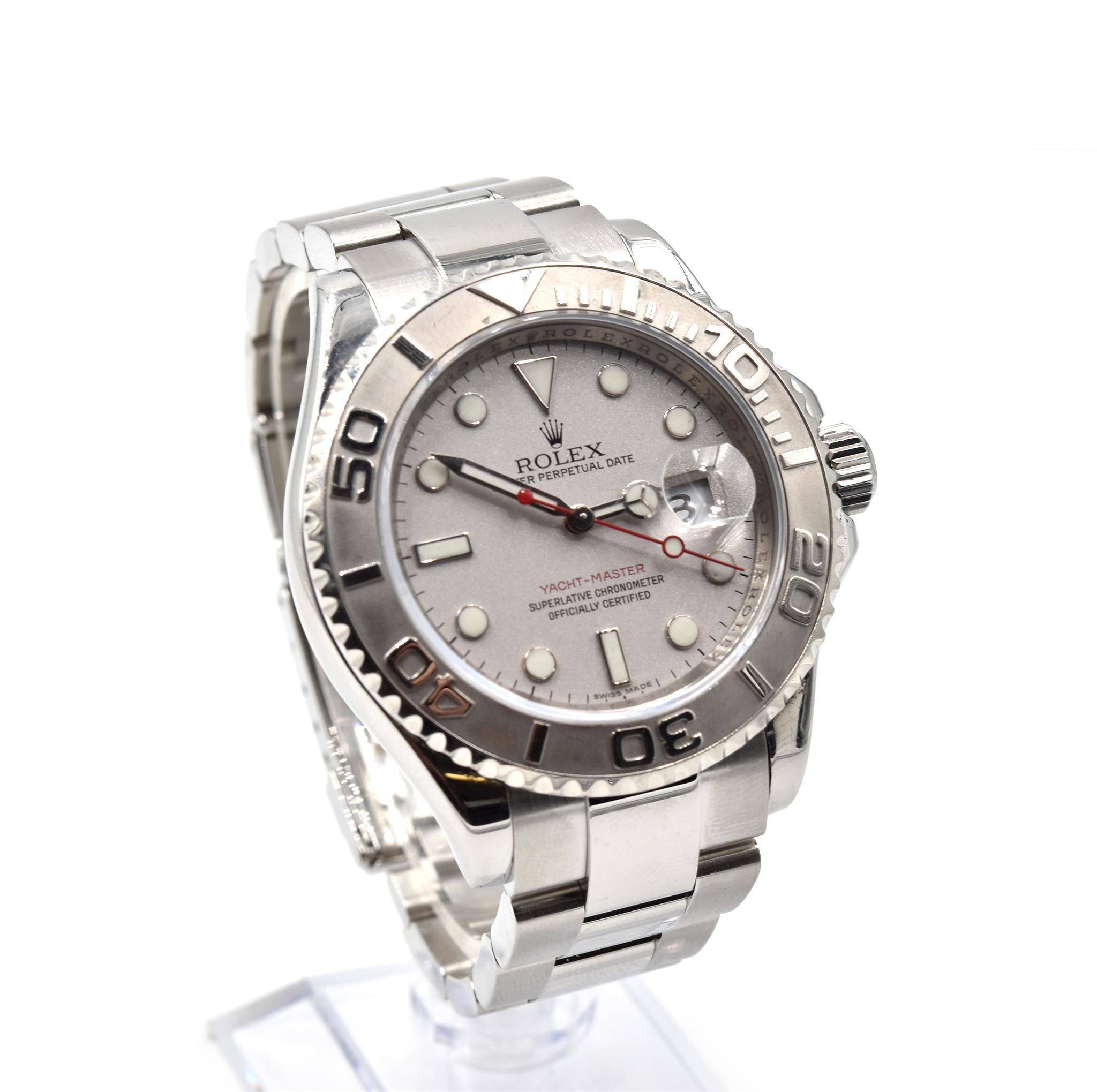 Movement: automatic                                                              
Function: hours, minutes, seconds, date, GMT
Case:  round 40mm stainless steel case with platinum bezel, scratch resistant crystal, screw-down crown, water resistant