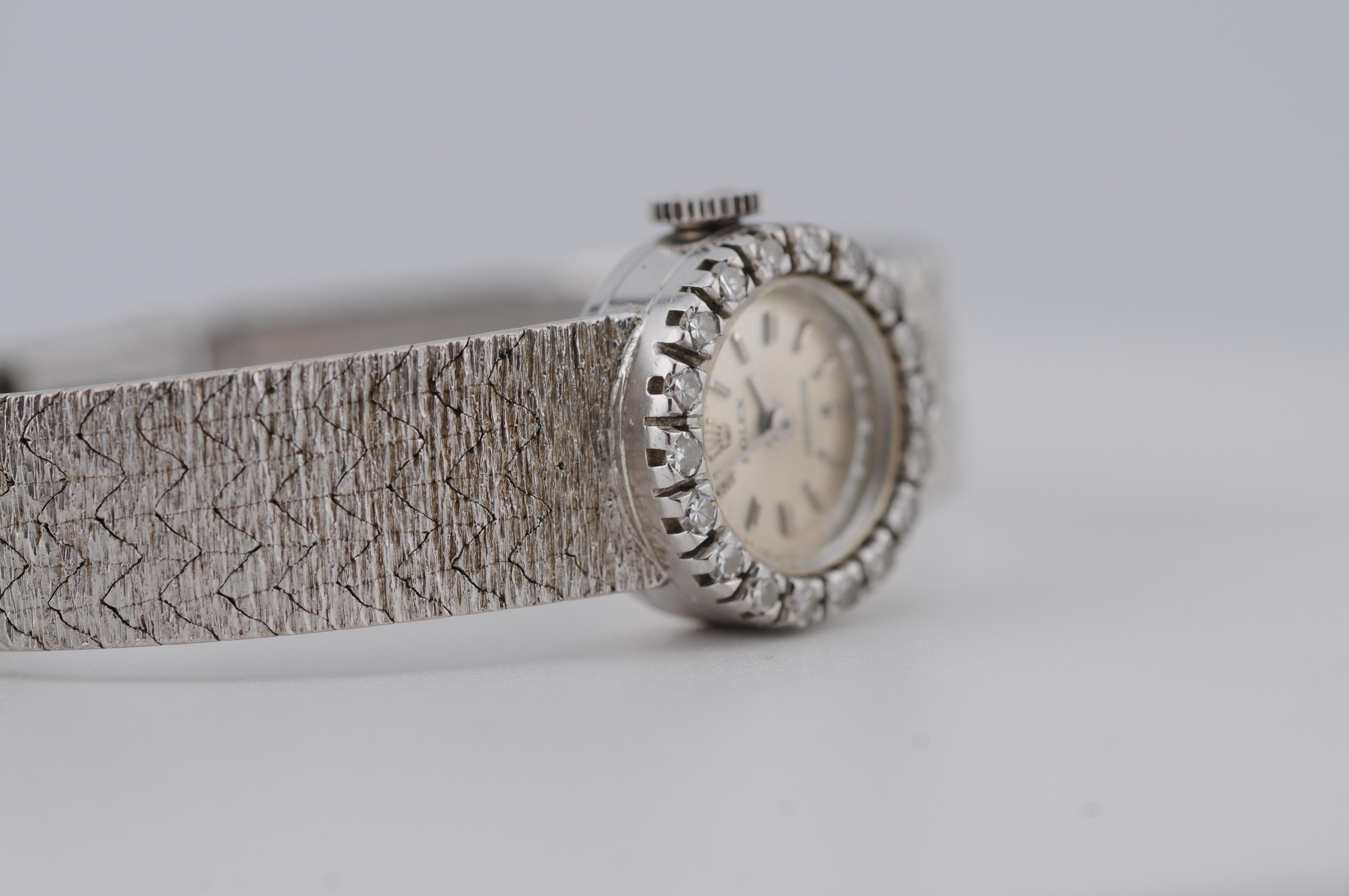 Montre Rolex Precision en or blanc 18k avec lunette en diamant Swiss Made Bon état - En vente à Berlin, BE