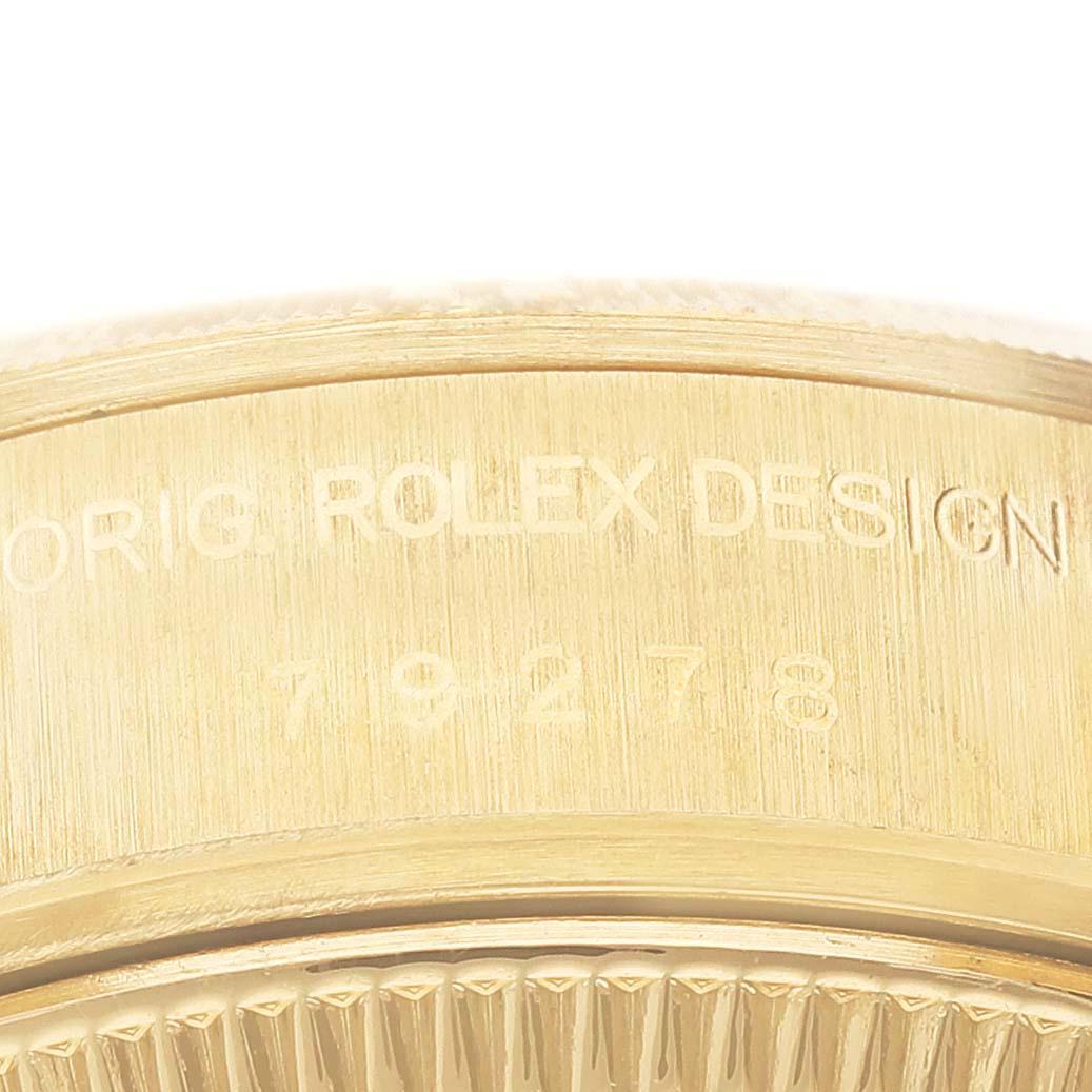 Rolex President Datejust 26 Diamond Dial Yellow Gold Ladies Watch 79278. Mouvement à remontage automatique certifié chronomètre avec fonction date à déclenchement rapide. Boîtier en or jaune 18 carats d'un diamètre de 26,0 mm. Logo Rolex sur une