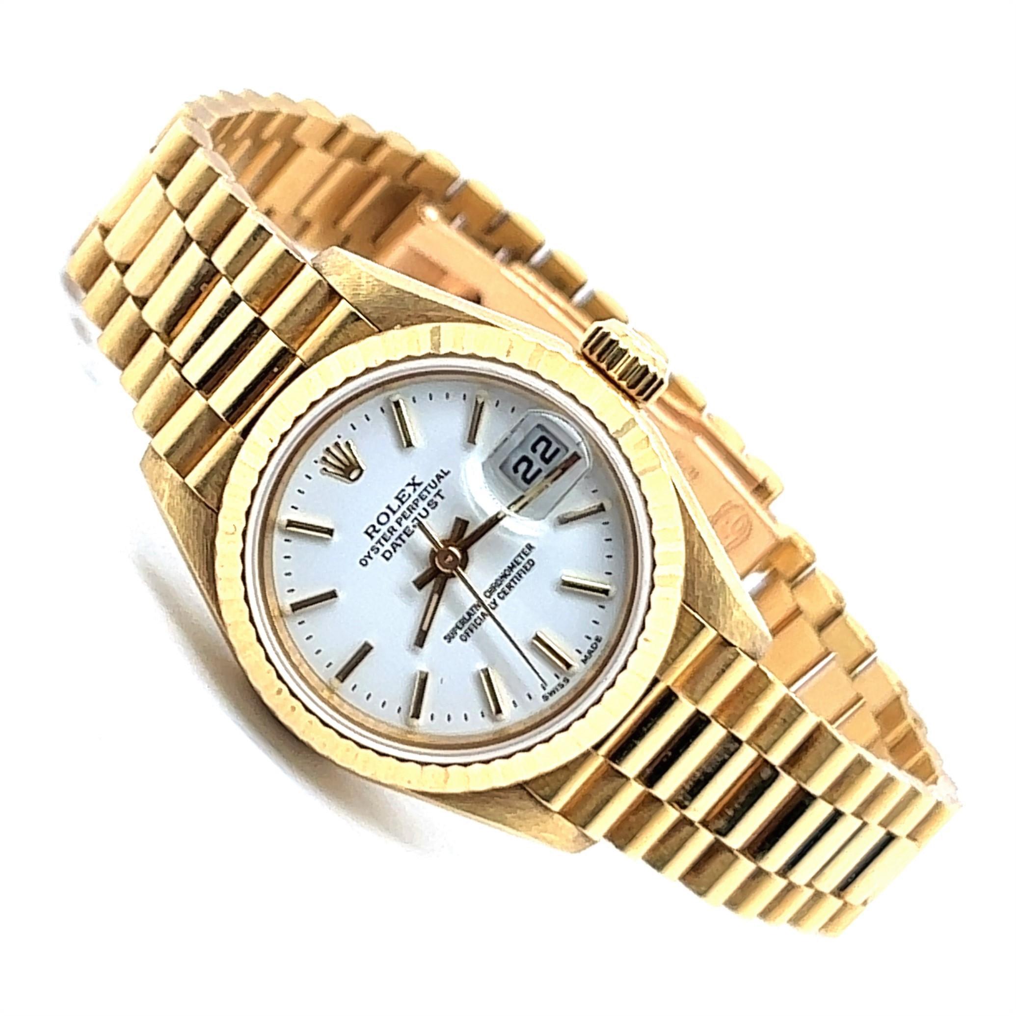 Rolex Montre President Datejust 26 en or jaune avec cadran blanc en vente 4