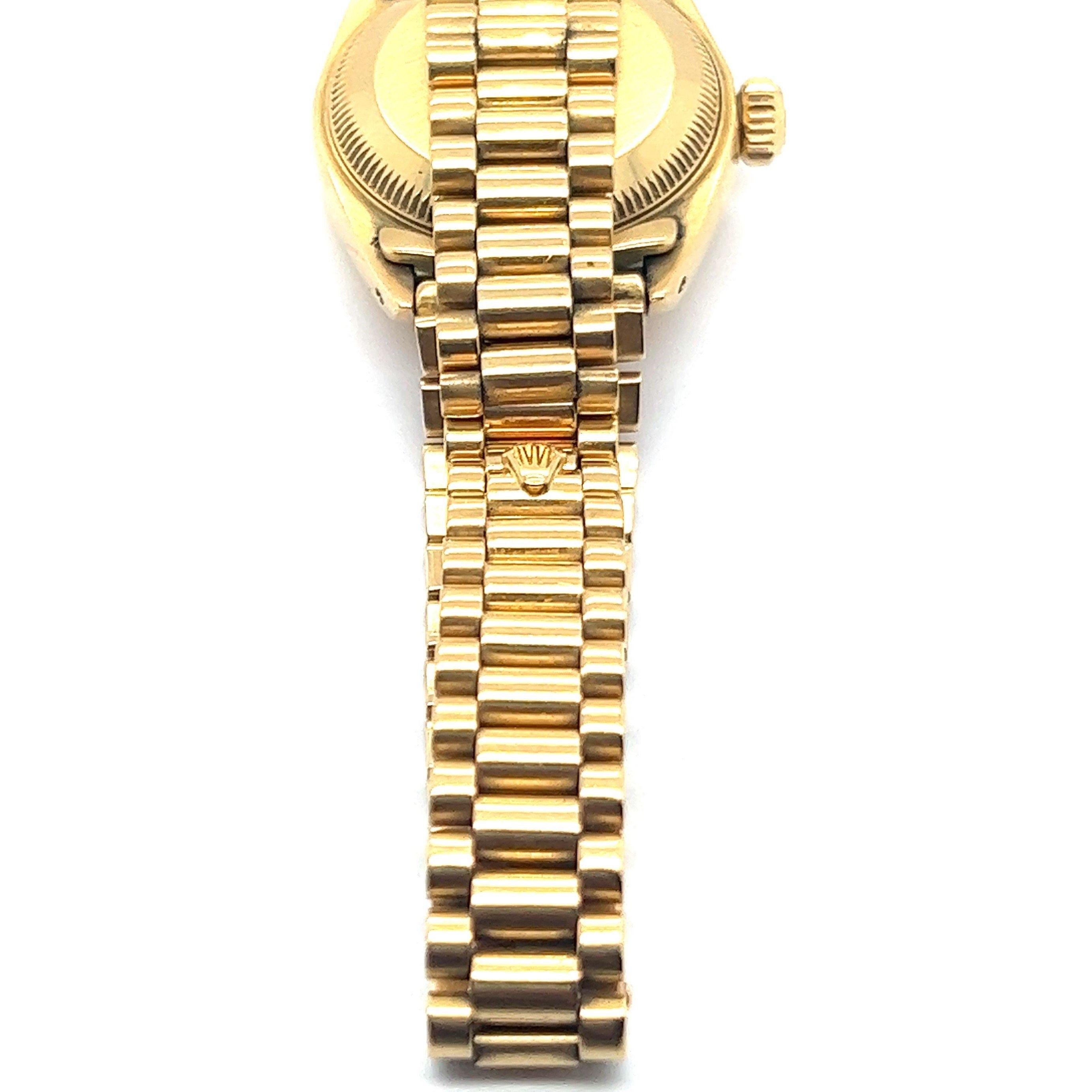 Rolex President Datejust in 18 Karat Yellow Gold with Silver Dial In Good Condition In Lucerne, CH