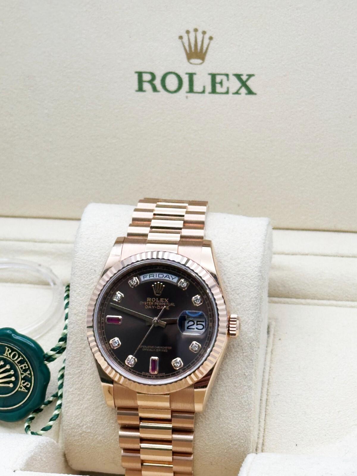 Rolex President Day Date 118235 Quadrante rubino con diamanti al cioccolato Oro rosa 18 carati 36 mm in vendita 1