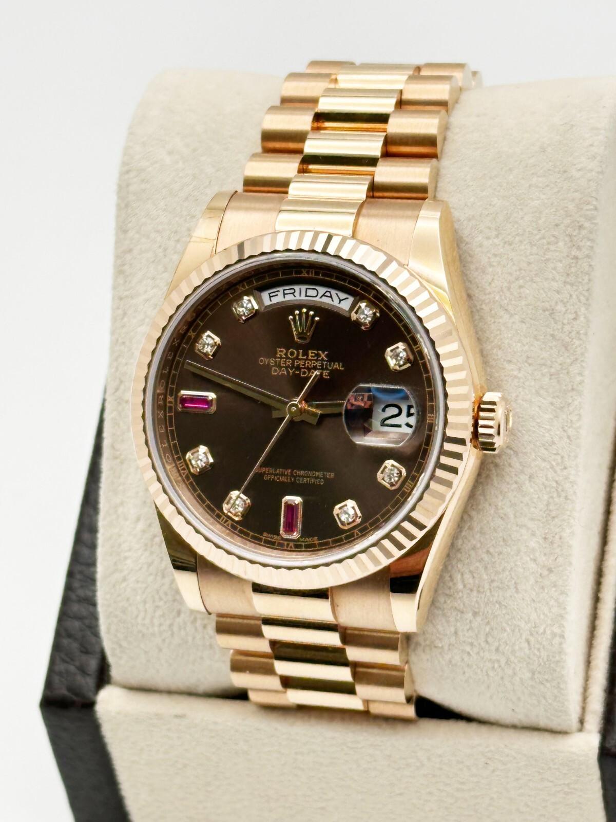 Rolex President Day Date 118235 Quadrante rubino con diamanti al cioccolato Oro rosa 18 carati 36 mm in vendita 4