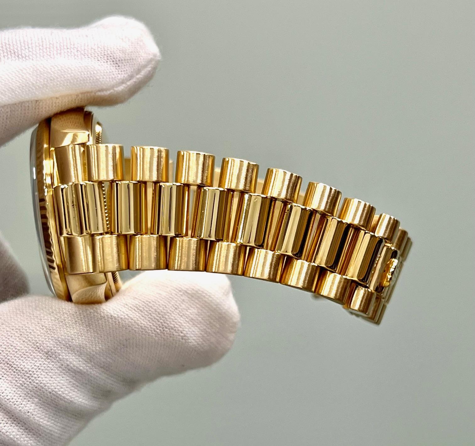 Rolex Day Date 18038 RARO Quadrante Wood Oro Giallo 18K Scatola Documenti In condizioni ottime in vendita a San Diego, CA