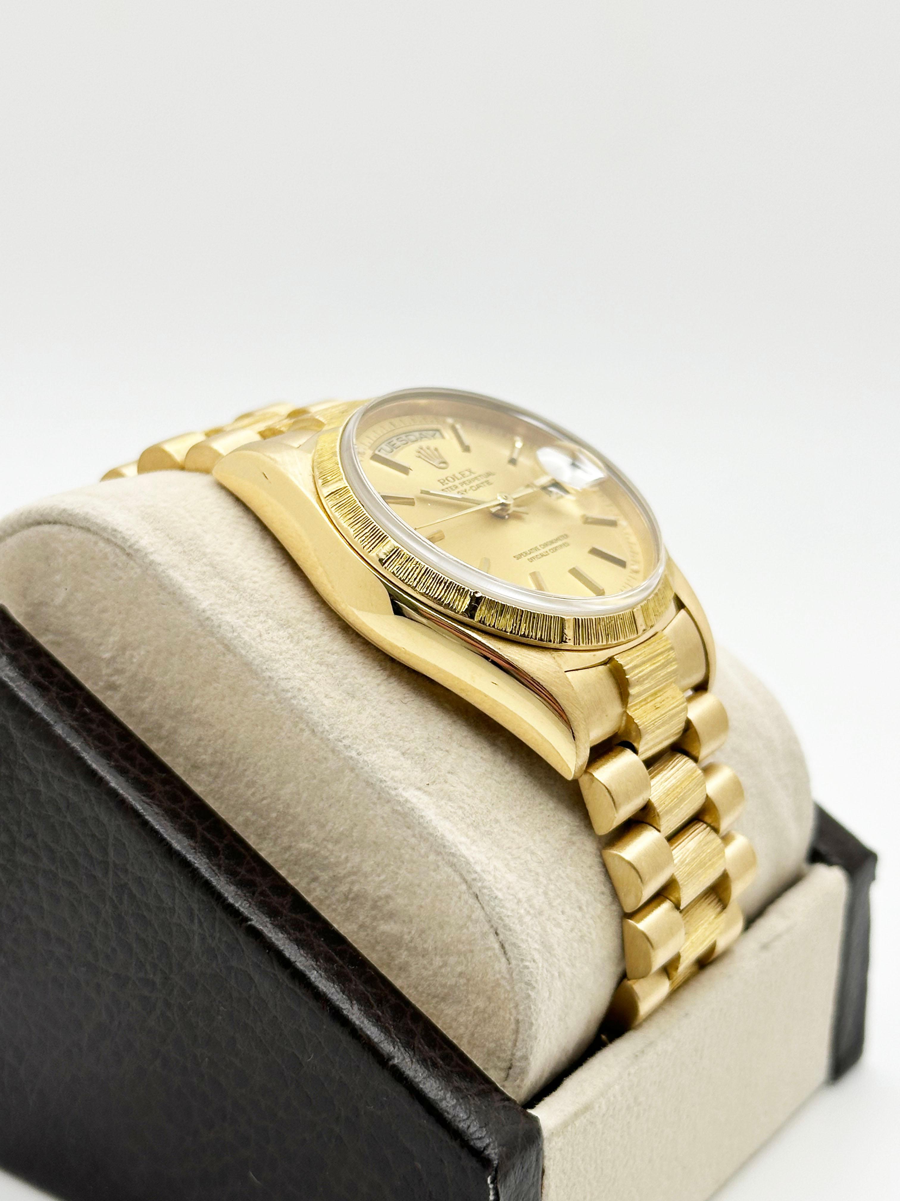 Rolex President Day Date 18078 Champagne Dial Bark Finish 18K Yellow Gold 36mm en venta 2