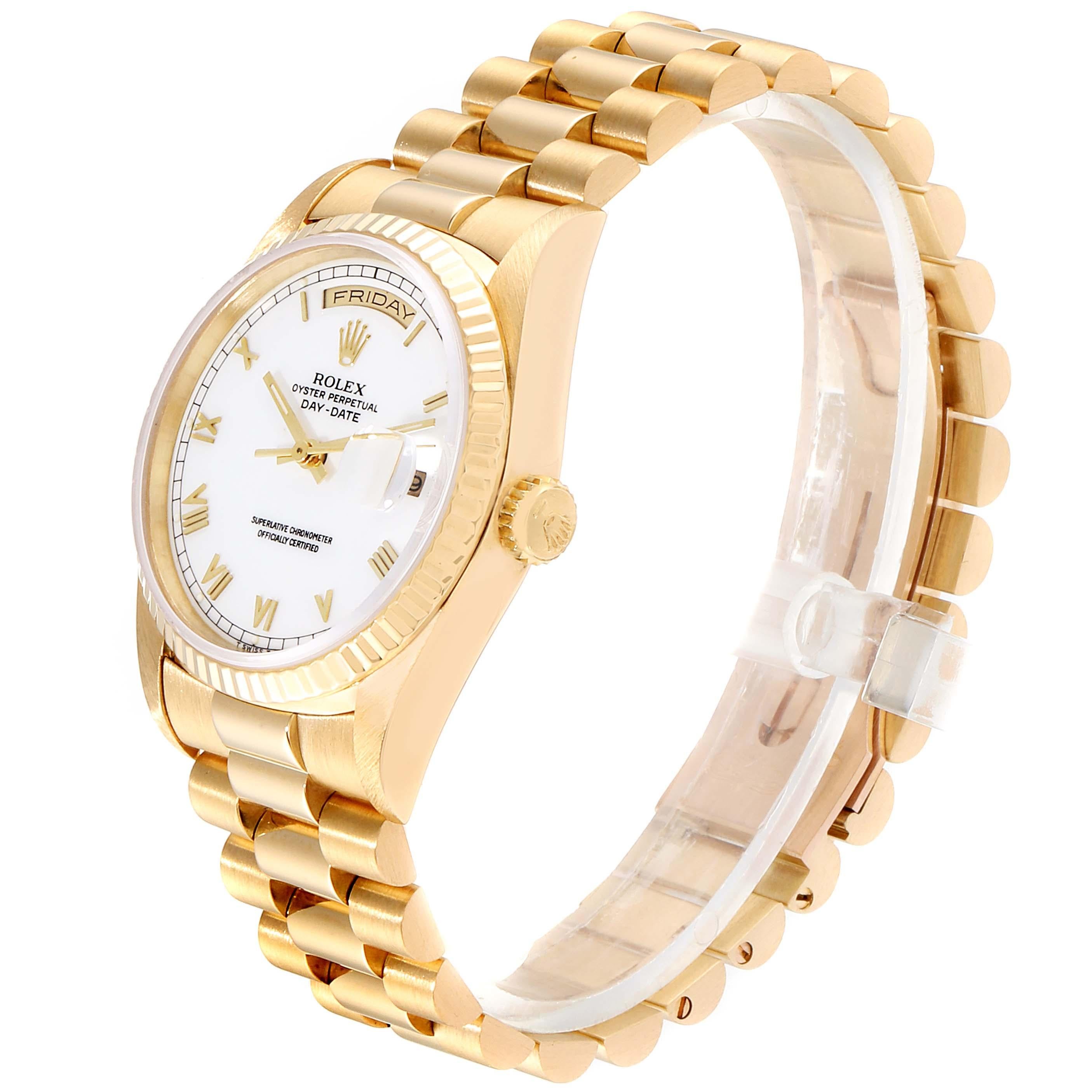 Rolex President Day-Date 18 Karat Yellow Gold White Dial Men's Watch 18238 In Excellent Condition For Sale In Atlanta, GA