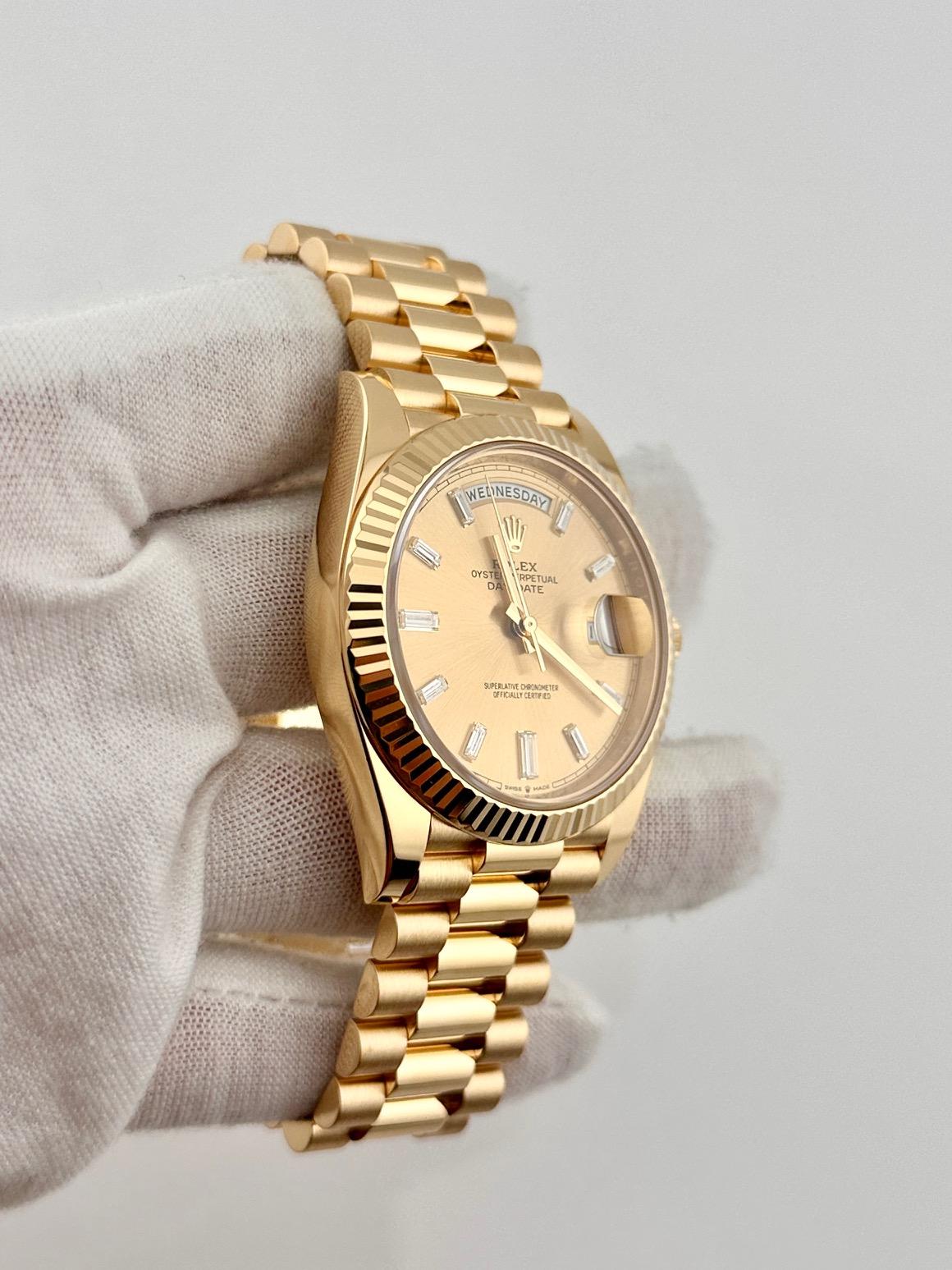 Rolex Präsident Day Date 228238 40mm Baguette Diamant Zifferblatt 18K Gold Box Papiere Herren im Angebot