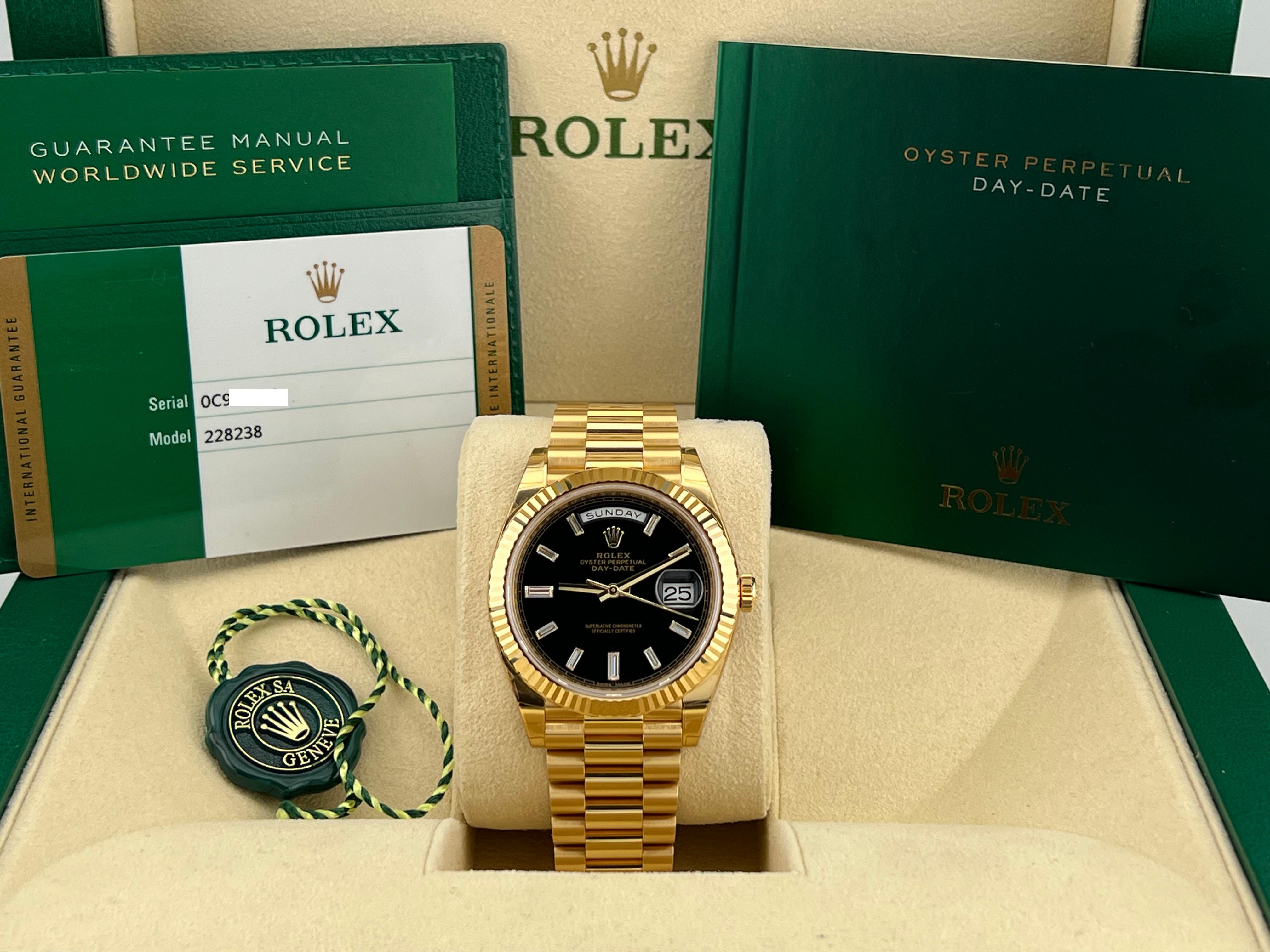 Style Number: 228238



Serial: 0C90F***



Year: 2017

 

Model: Rolex President Day-Date

 

Case Material: 18K Yellow Gold 

 

Band: 18K Yellow Gold

  

Bezel: 18K Yellow Gold

  

Dial: Factory Black Baguette Diamond Dial

 

Face: Sapphire