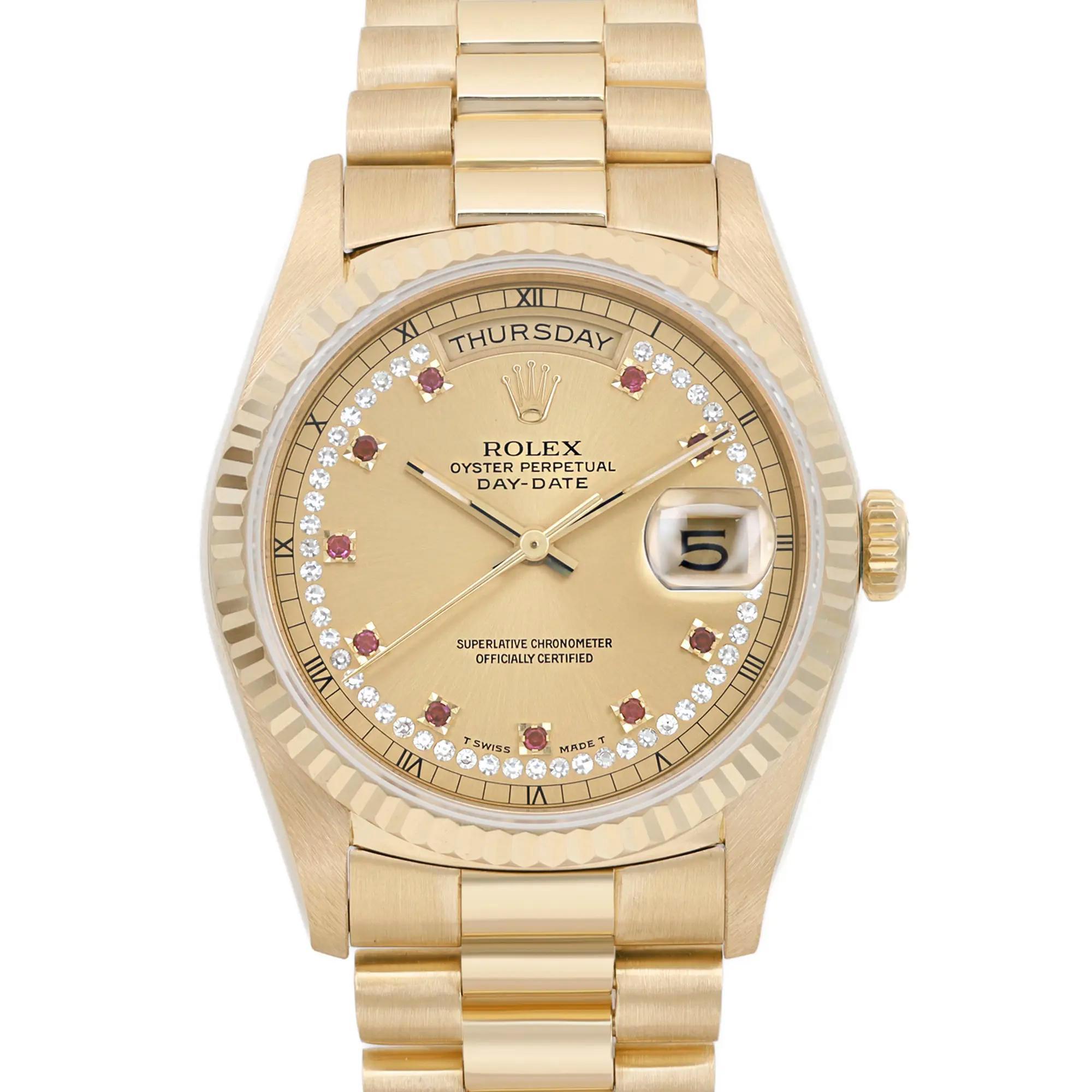 Usato in ottime condizioni Molto raro.  Quadrante in oro 18 carati con rubini e diamanti di fabbrica. È stato prodotto nel 1990. Senza scatola e documenti.
