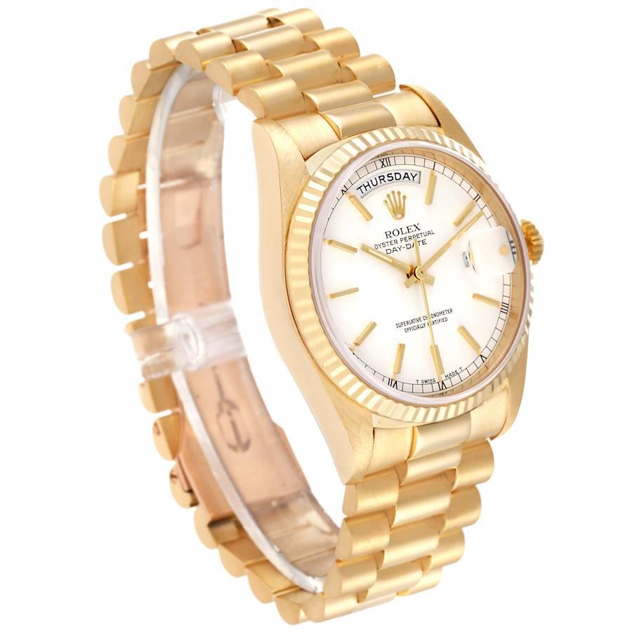 Rolex Montre President Day-Date en or jaune avec cadran blanc 18238 pour hommes Excellent état - En vente à Atlanta, GA