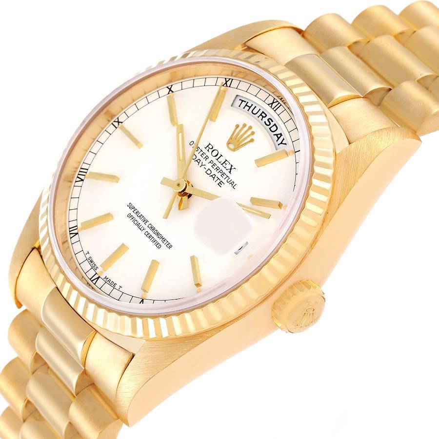Rolex Montre President Day-Date en or jaune avec cadran blanc 18238 pour hommes en vente 1