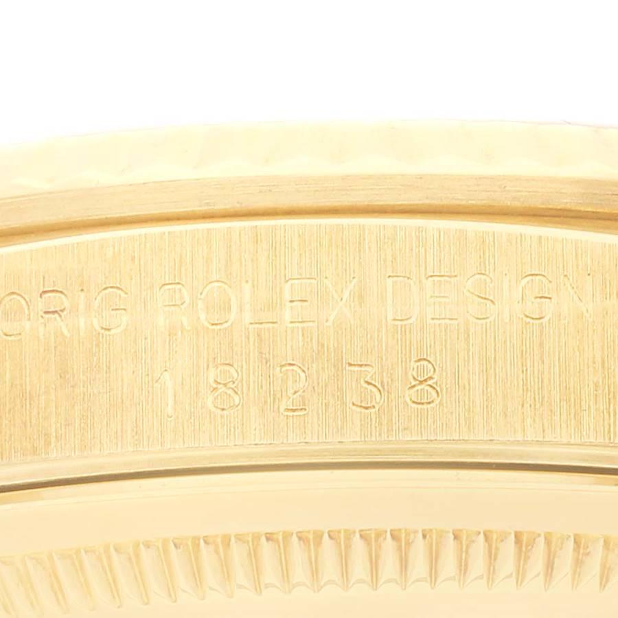 Rolex Montre President Day-Date en or jaune avec cadran blanc 18238 pour hommes en vente 2