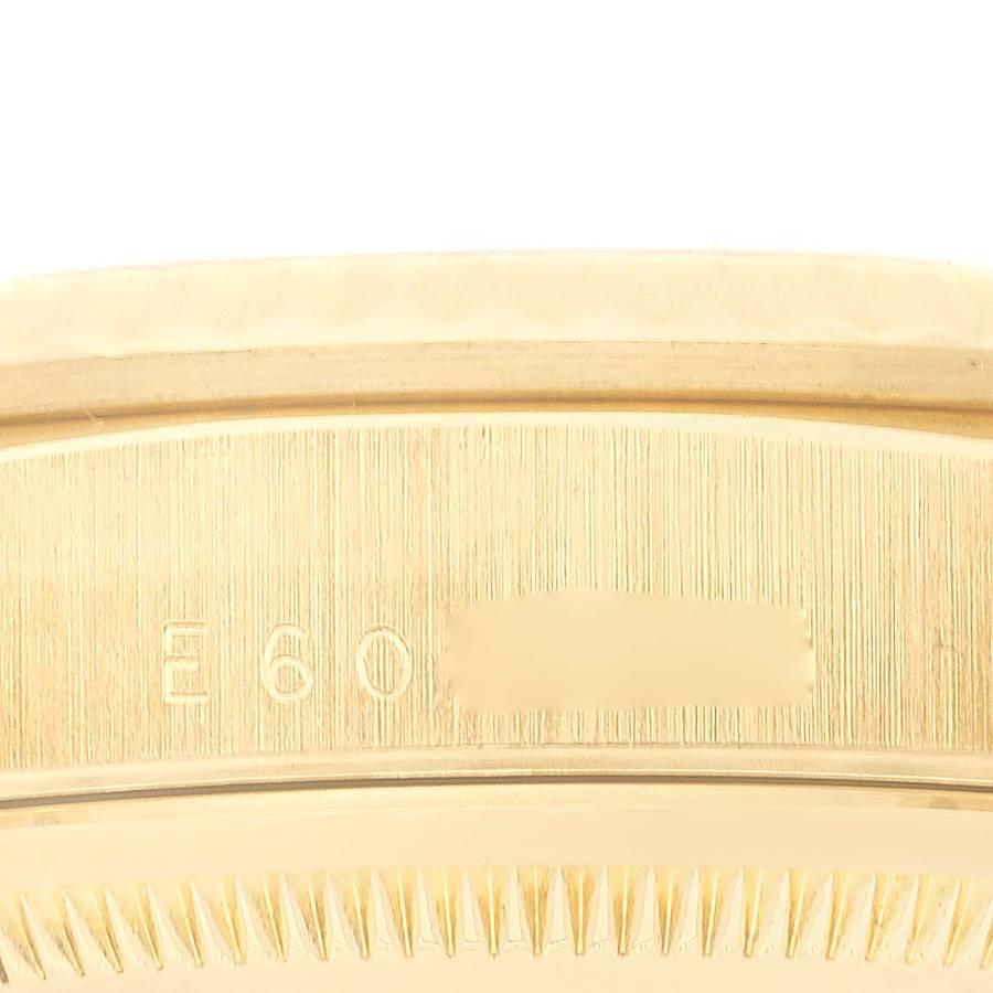 Rolex Montre President Day-Date en or jaune avec cadran blanc 18238 pour hommes en vente 3